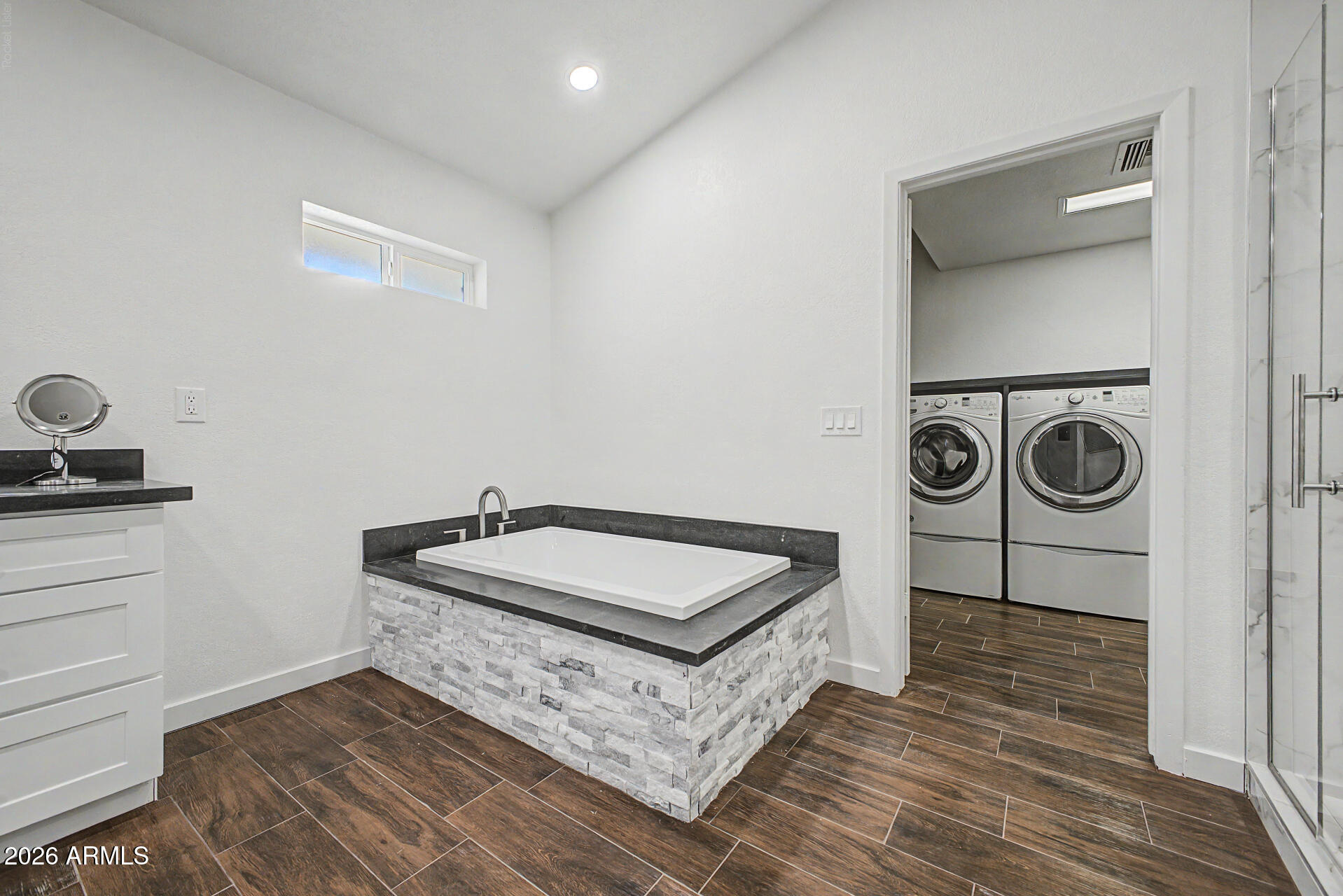 RANCHO ESTATES - Residential