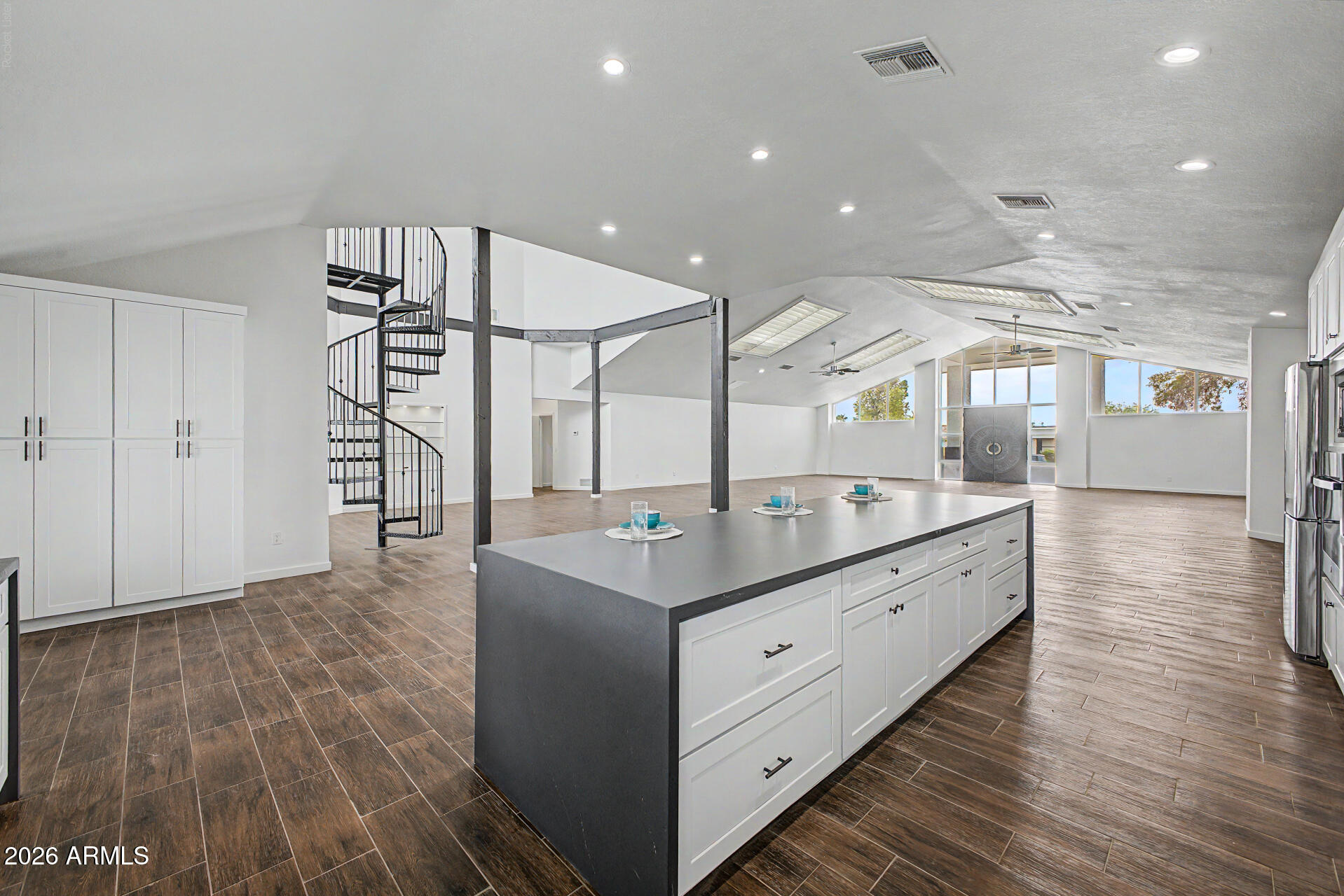 RANCHO ESTATES - Residential