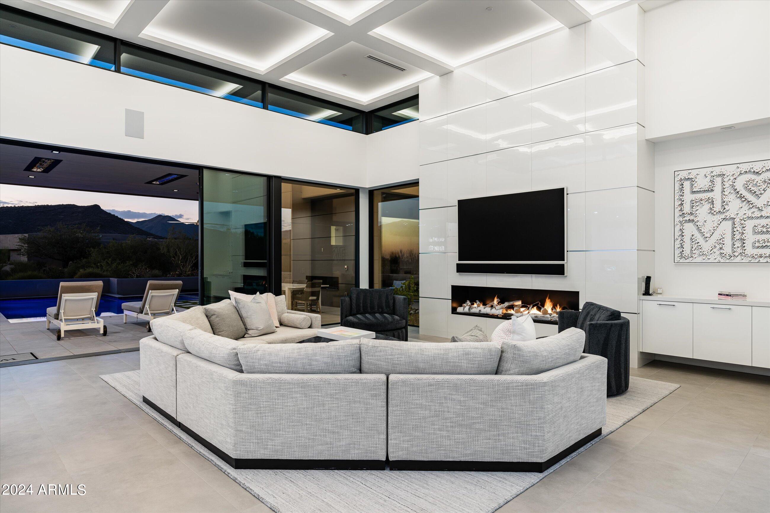 DESERT MOUNTAIN - Residential