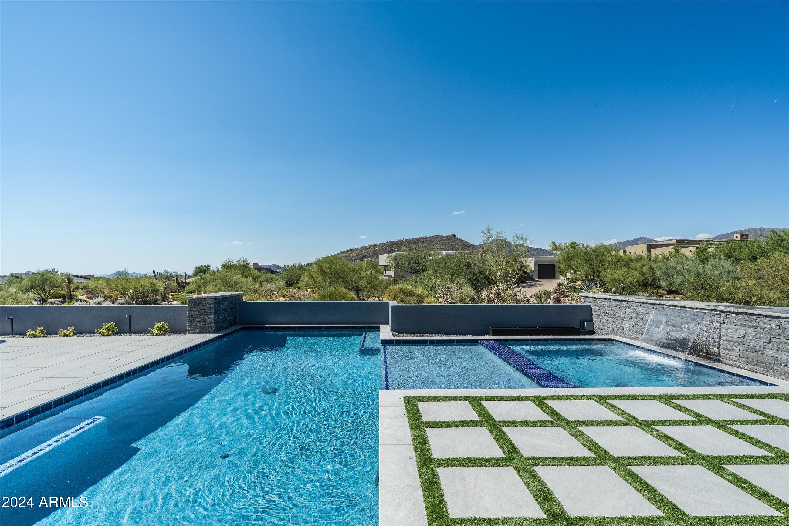 DESERT MOUNTAIN - Residential