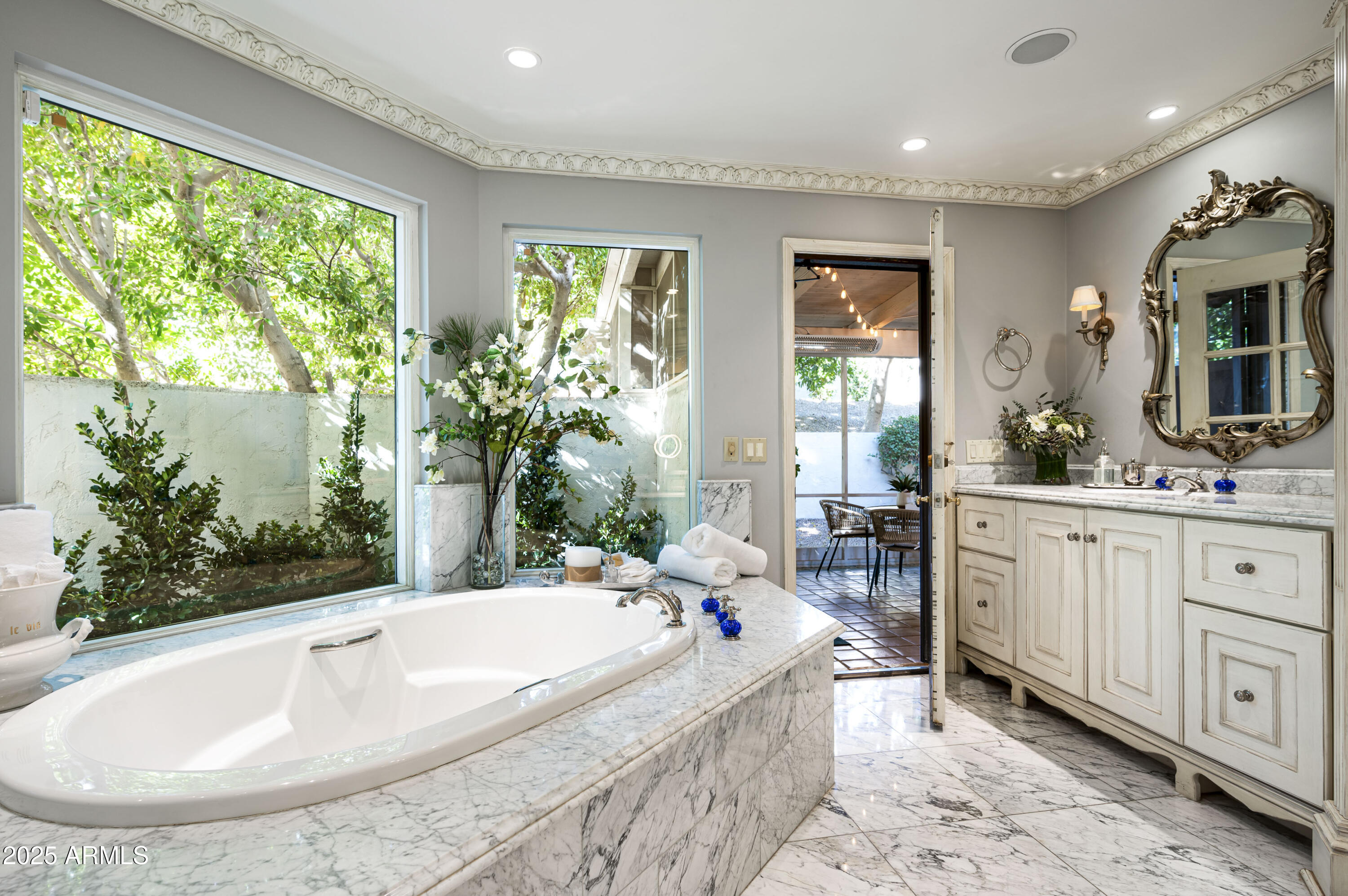 PHOENICIAN ESTATES - Residential