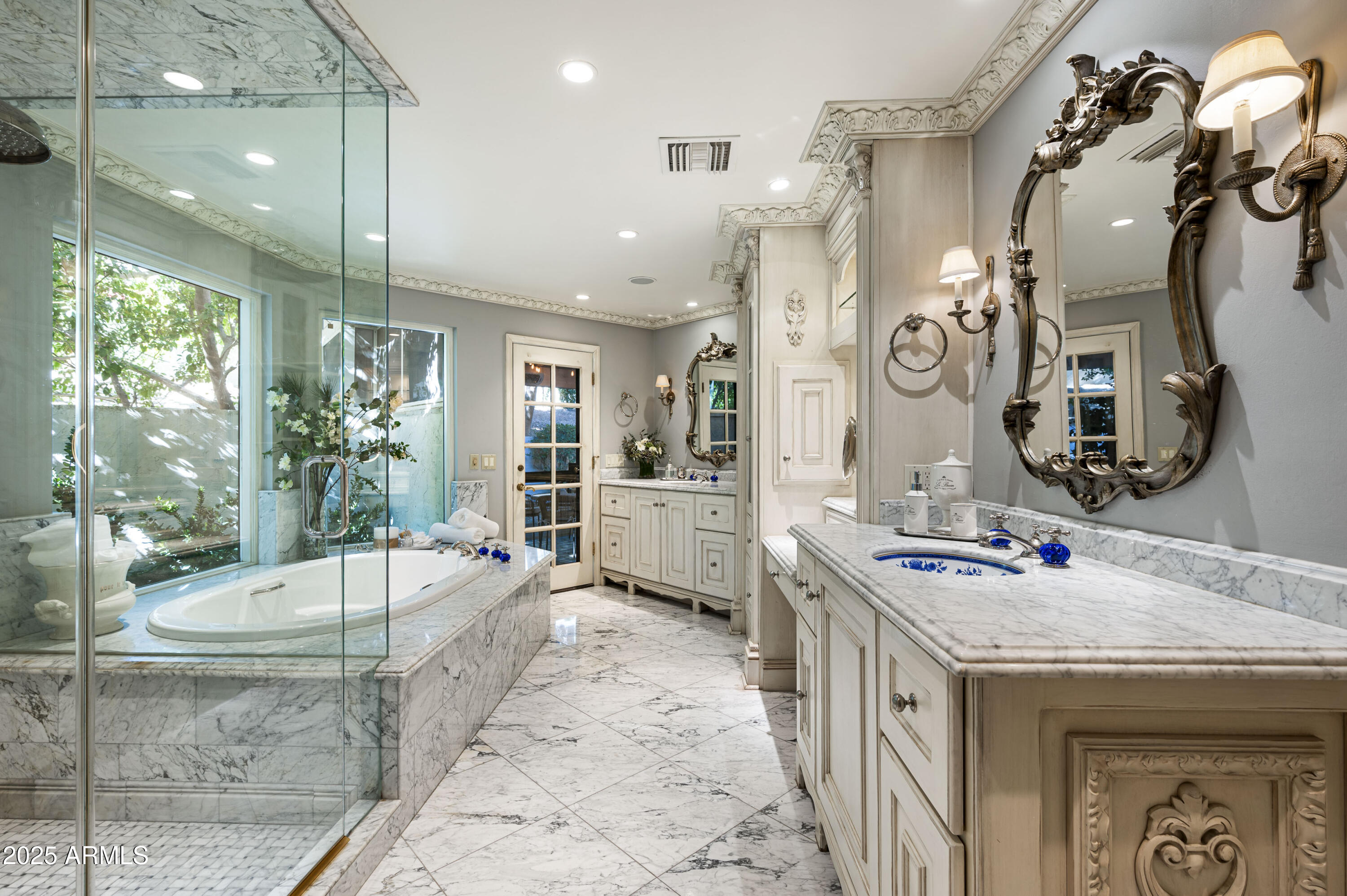 PHOENICIAN ESTATES - Residential