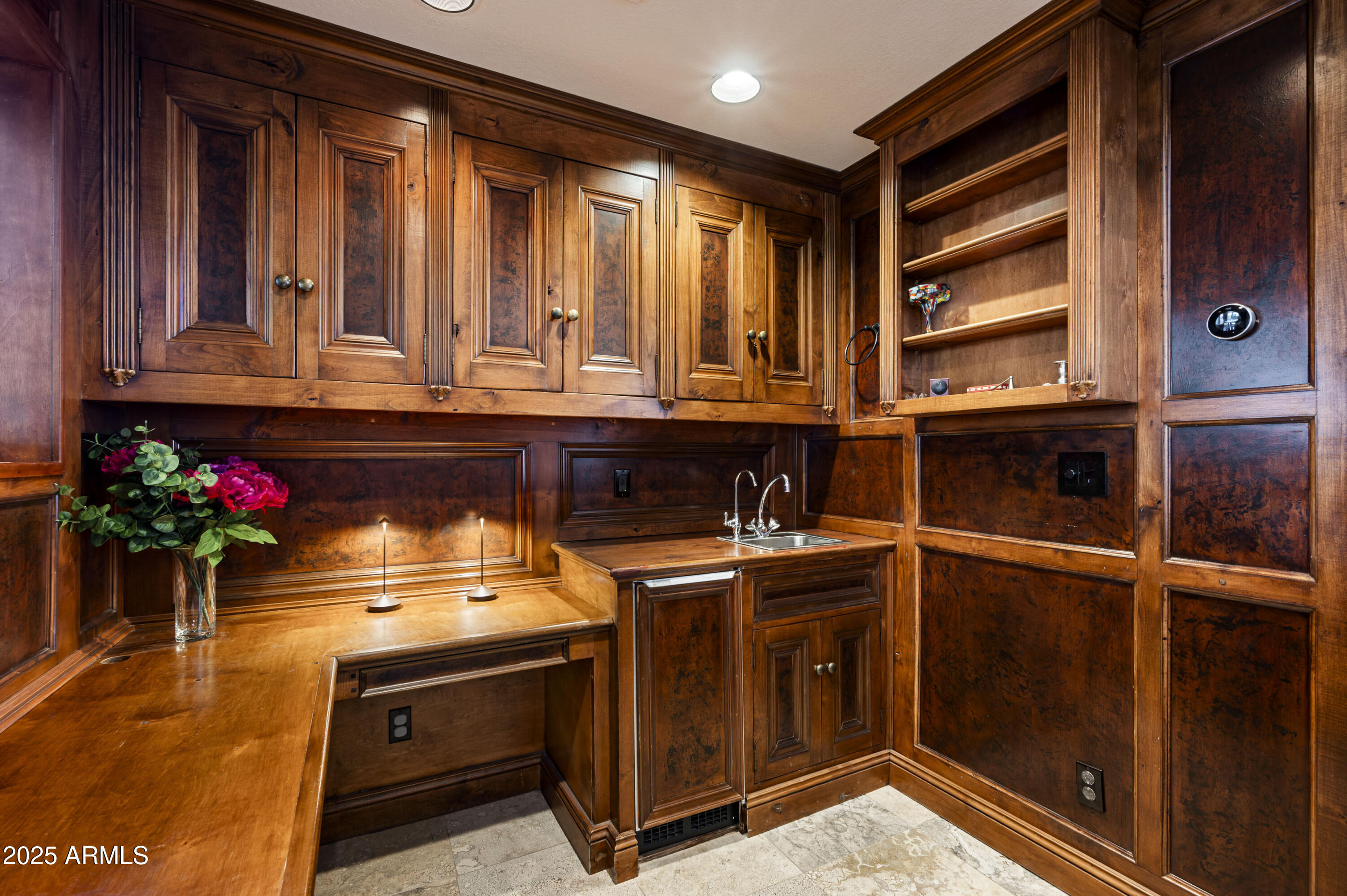 PHOENICIAN ESTATES - Residential