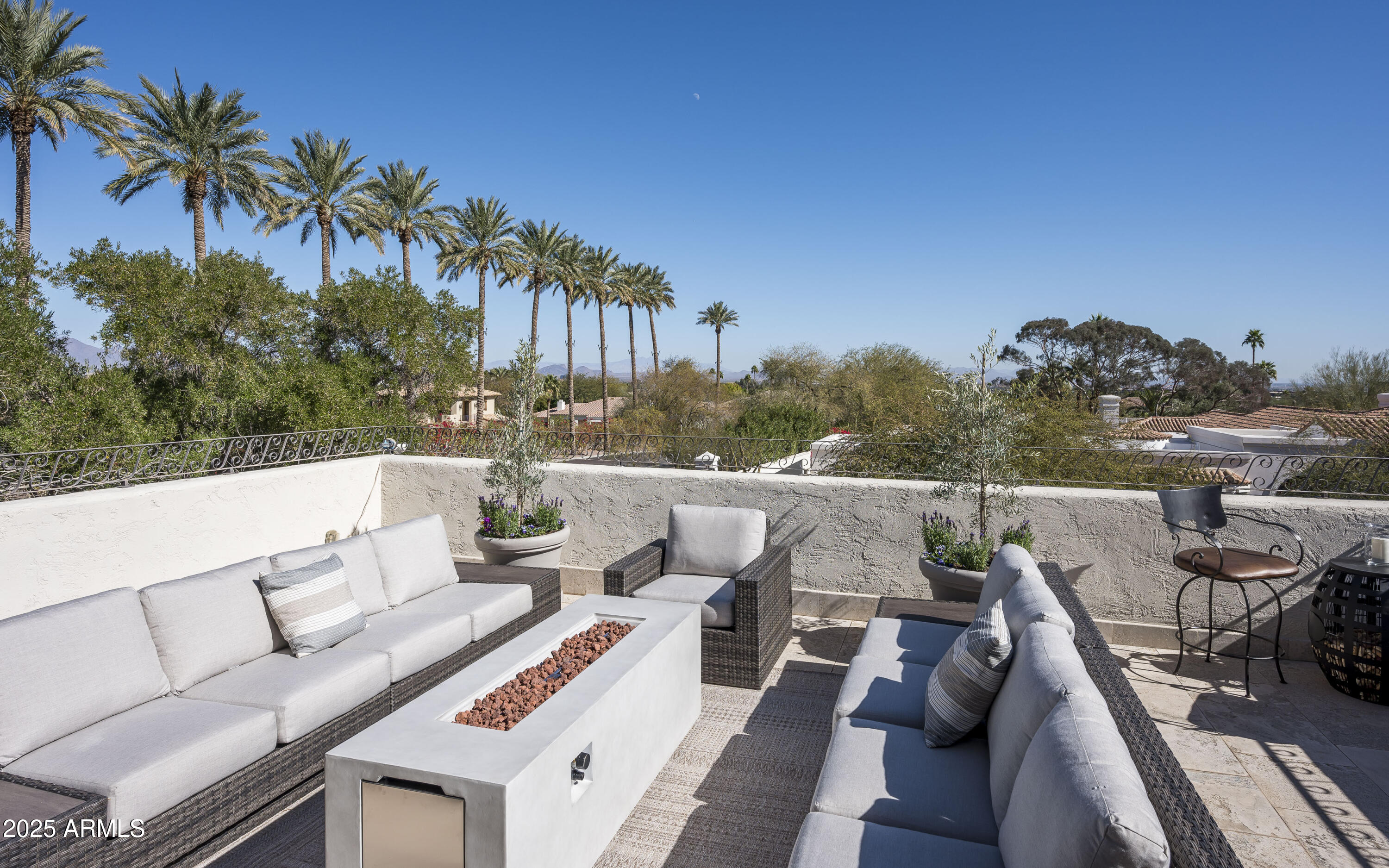 PHOENICIAN ESTATES - Residential