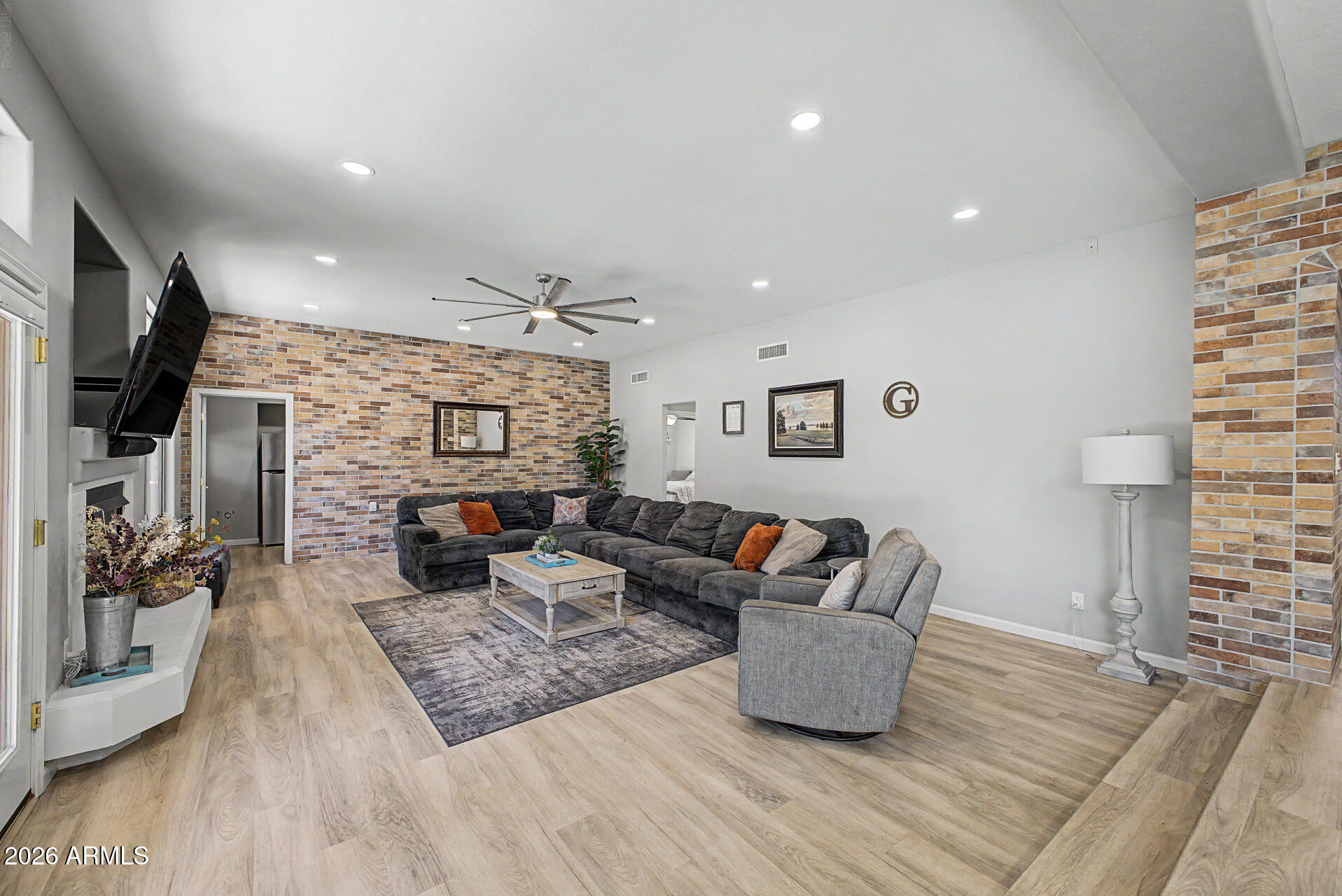 MAHOGANY - Residential