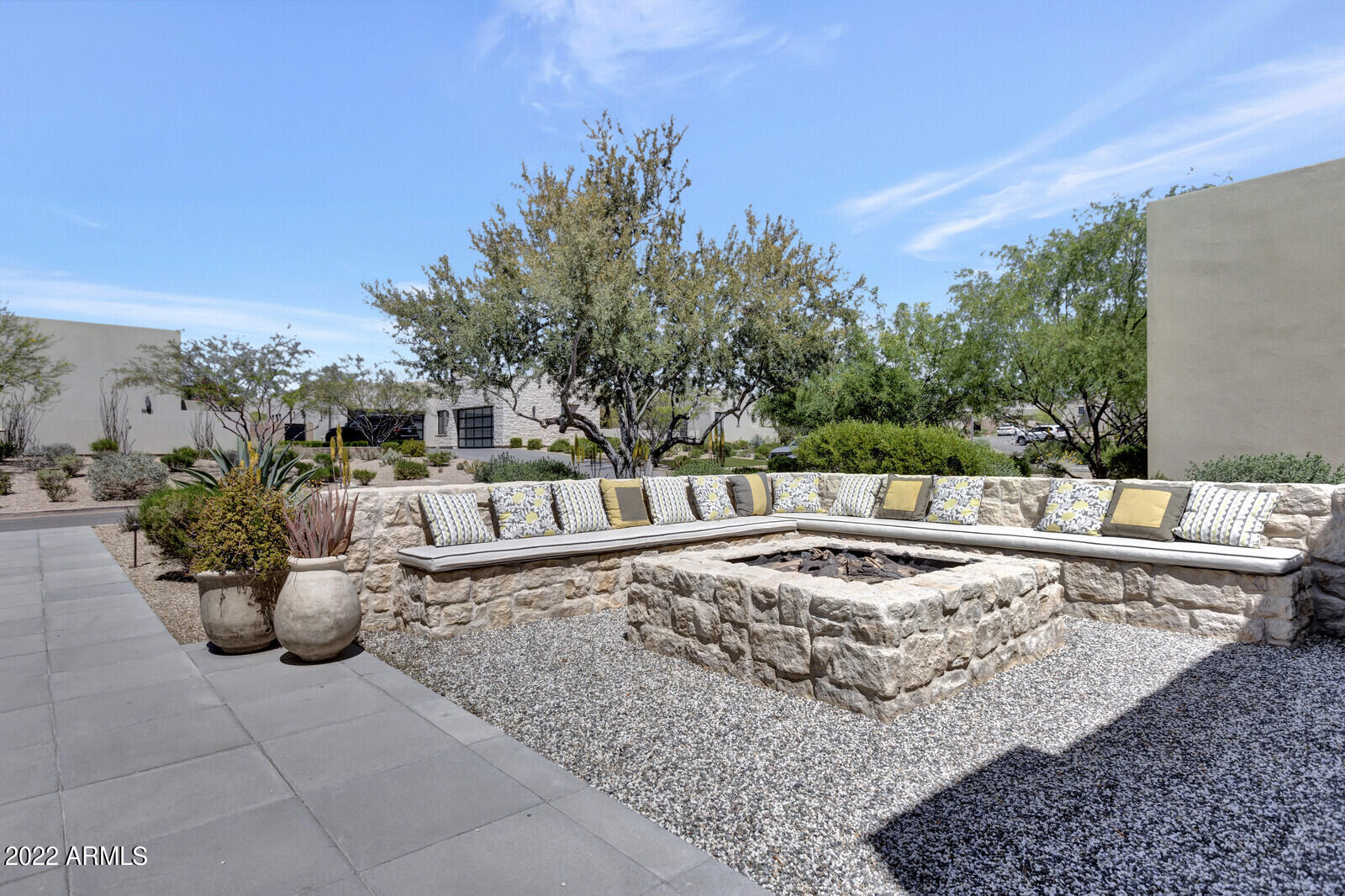 WHITE HORSE - Residential