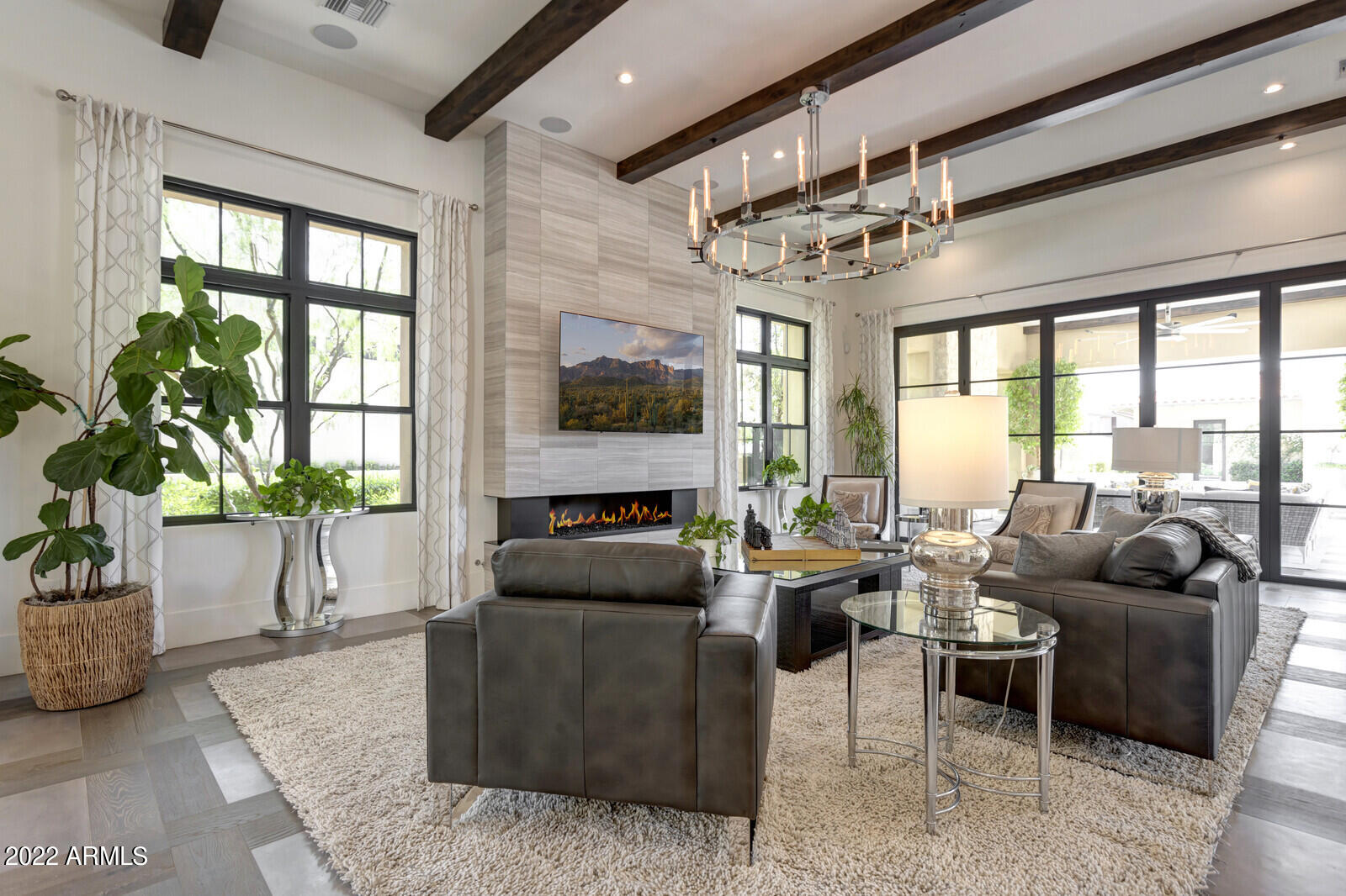 WHITE HORSE - Residential