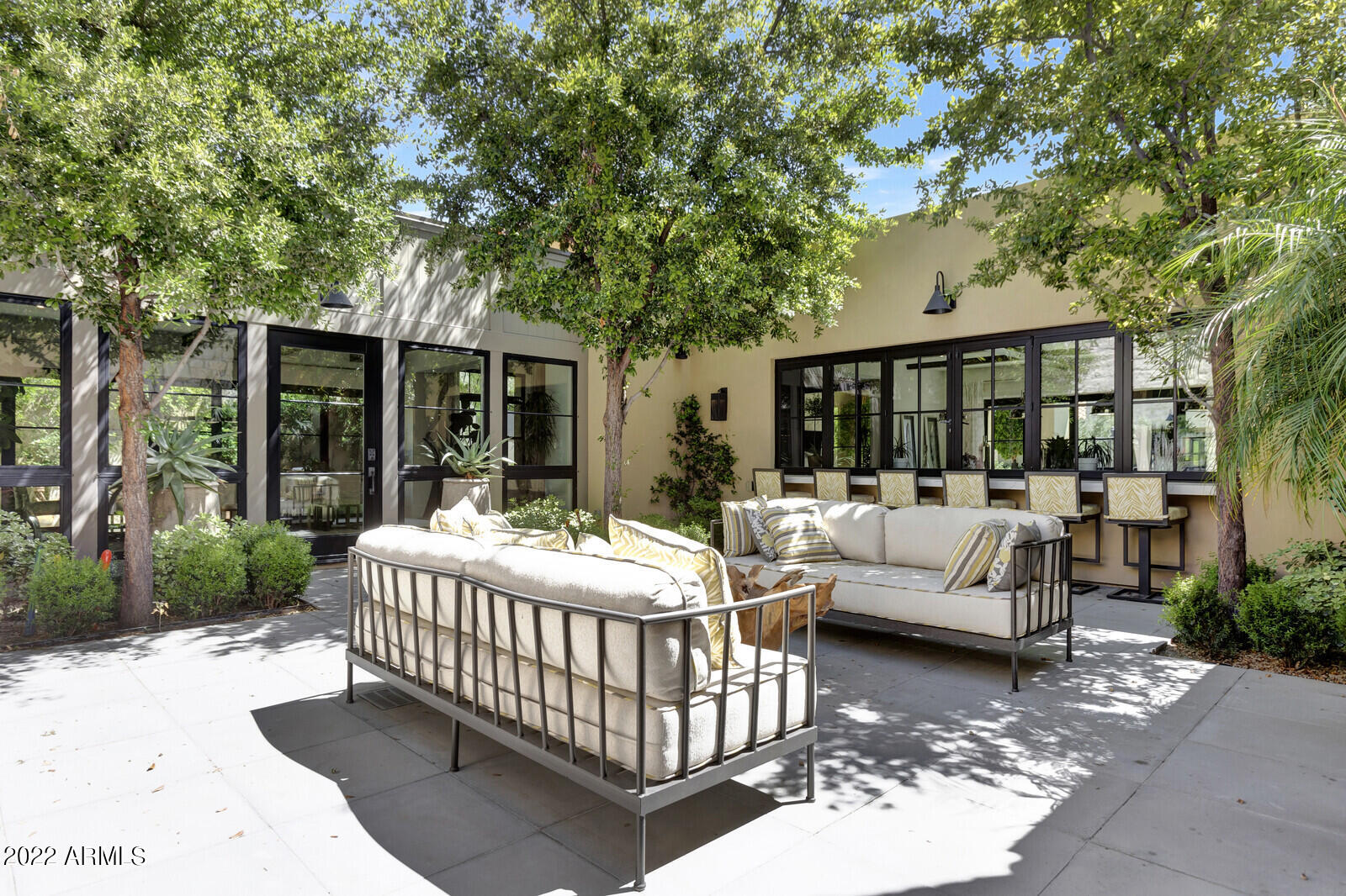 WHITE HORSE - Residential