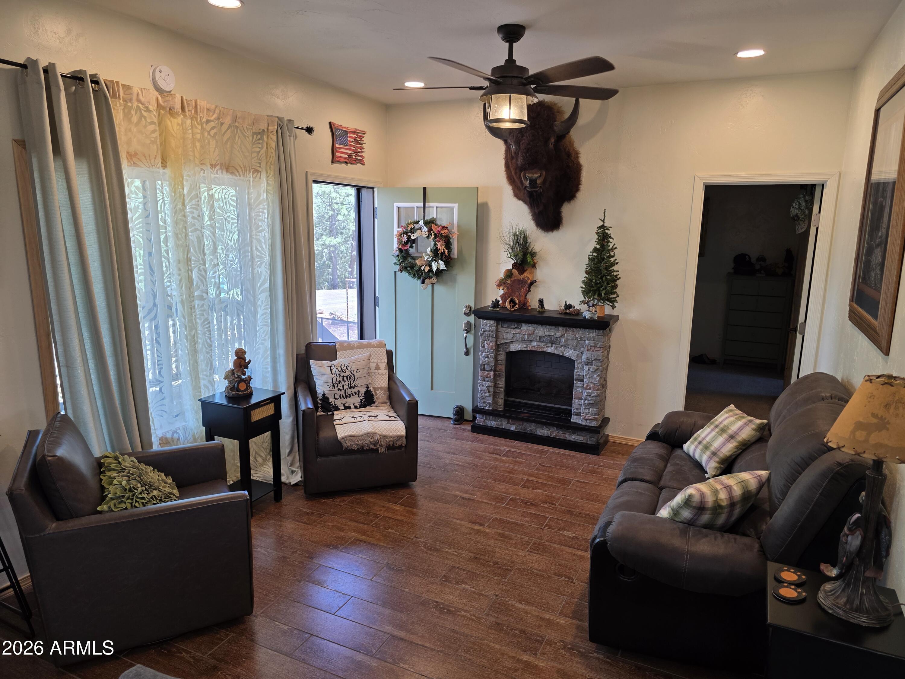 FOREST VIEW PARK - Residential