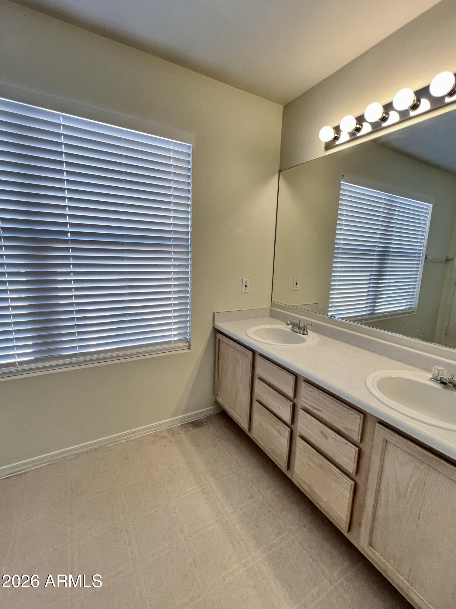 FOX CROSSING UNIT 5 - Residential
