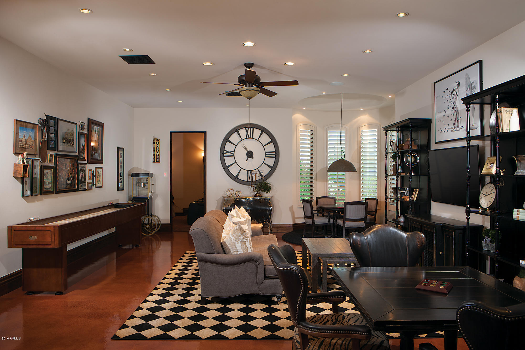 WHISPERING HILLS - Residential