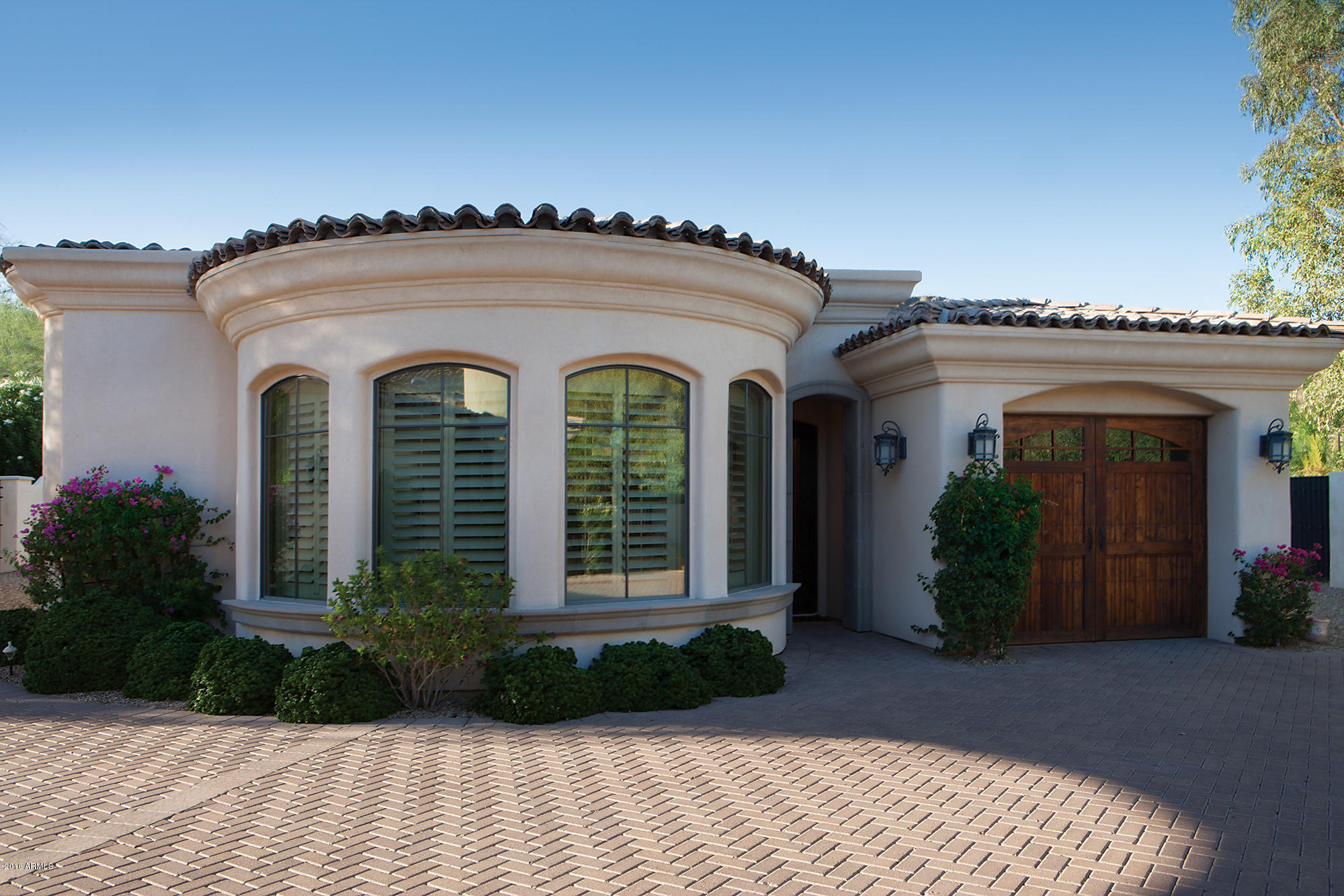 WHISPERING HILLS - Residential
