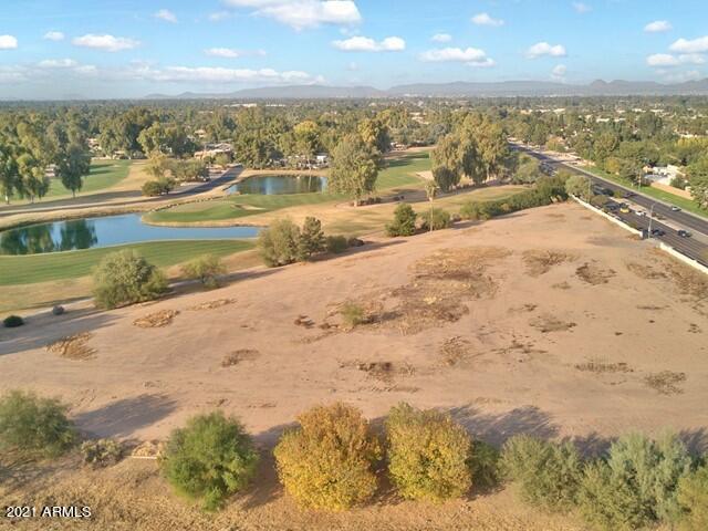 IRONWOOD GOLF VILLAS - Residential
