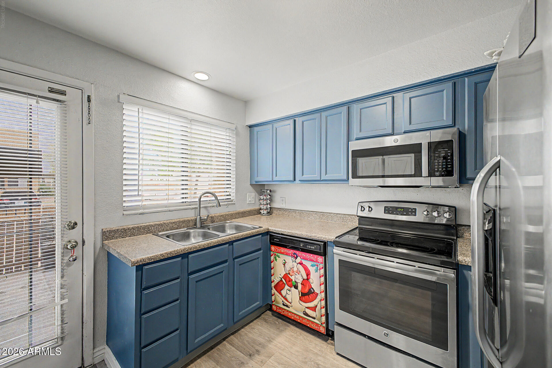 CACTUS FLATS CONDOMINIUM - Residential