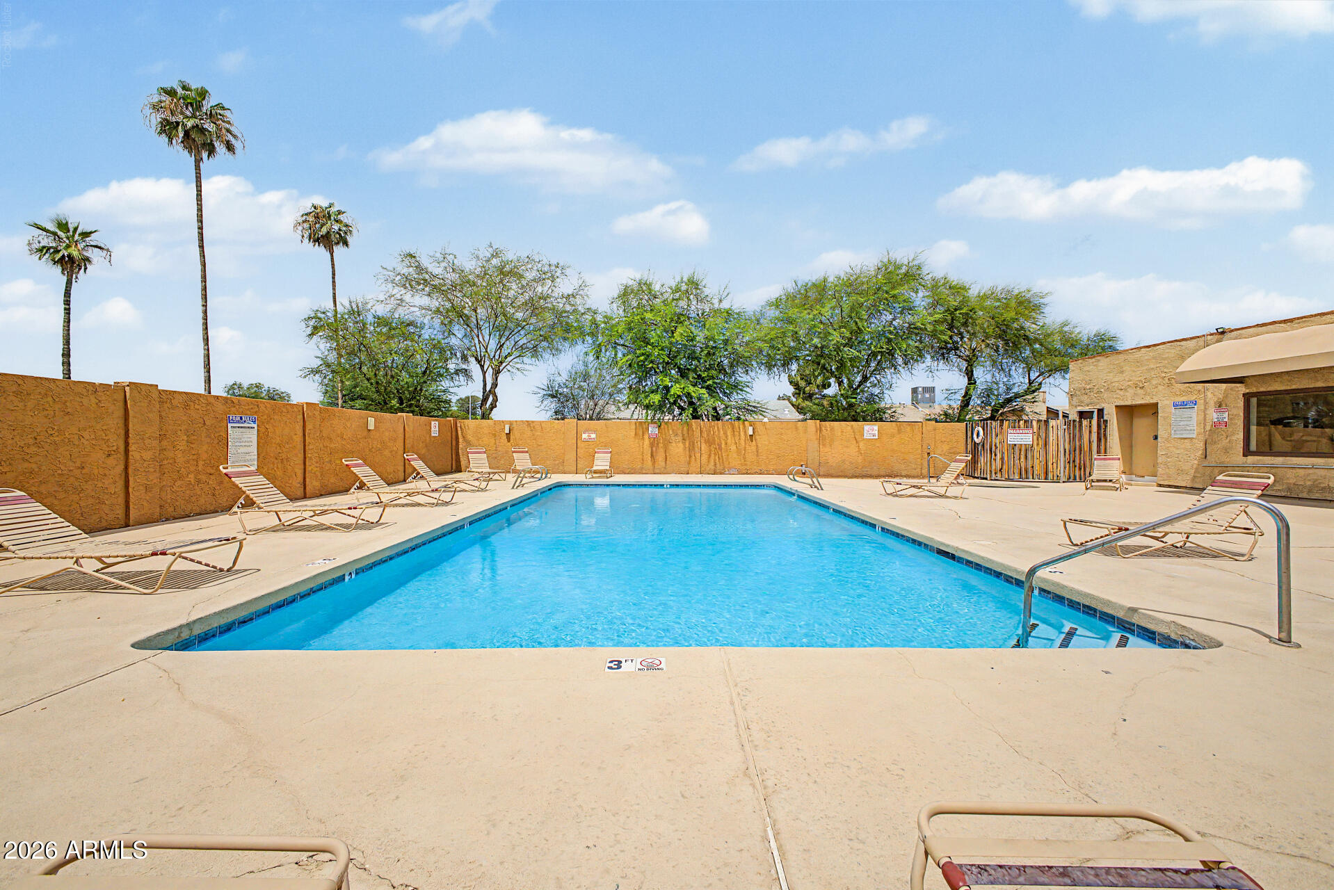 CACTUS FLATS CONDOMINIUM - Residential