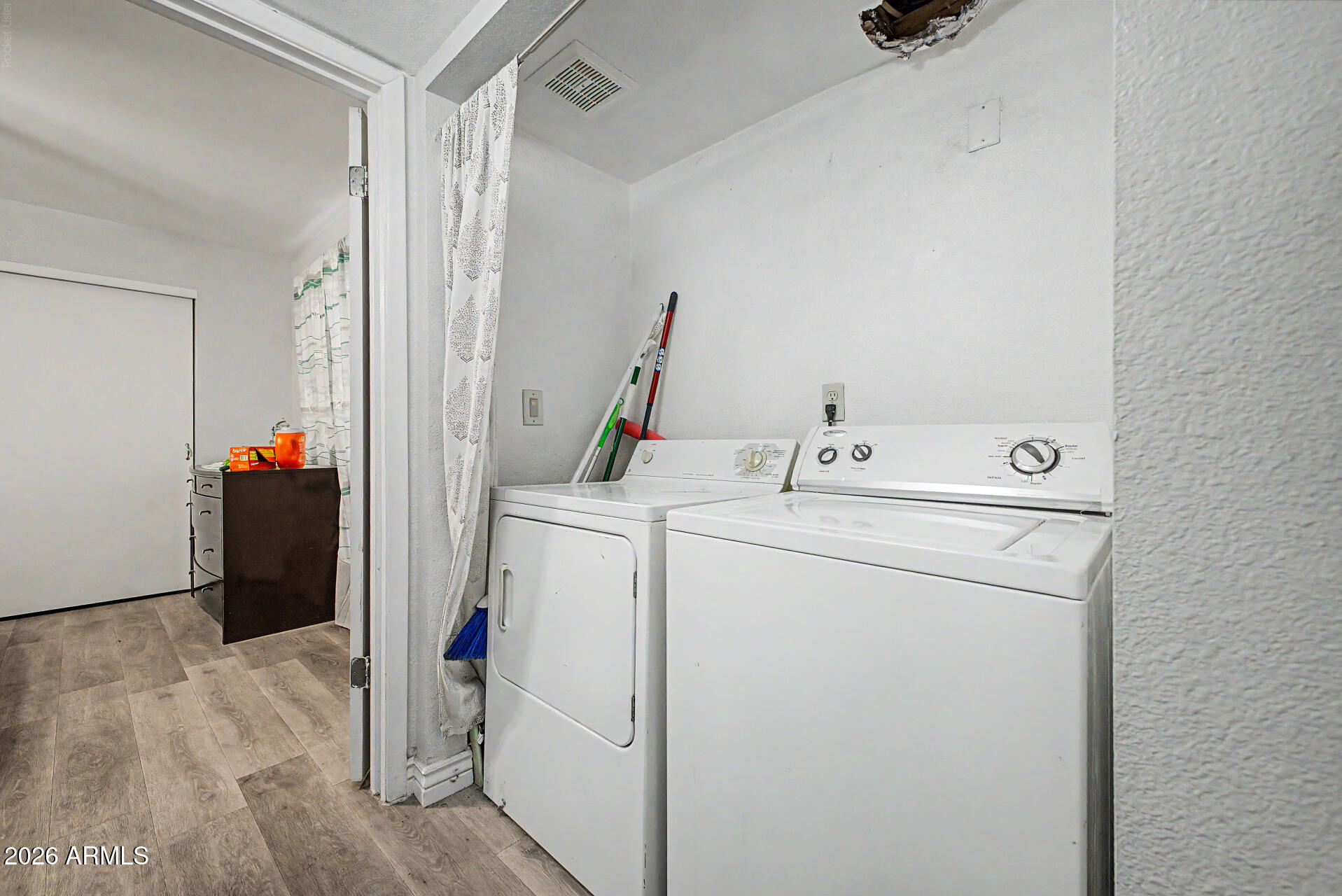 CACTUS FLATS CONDOMINIUM - Residential