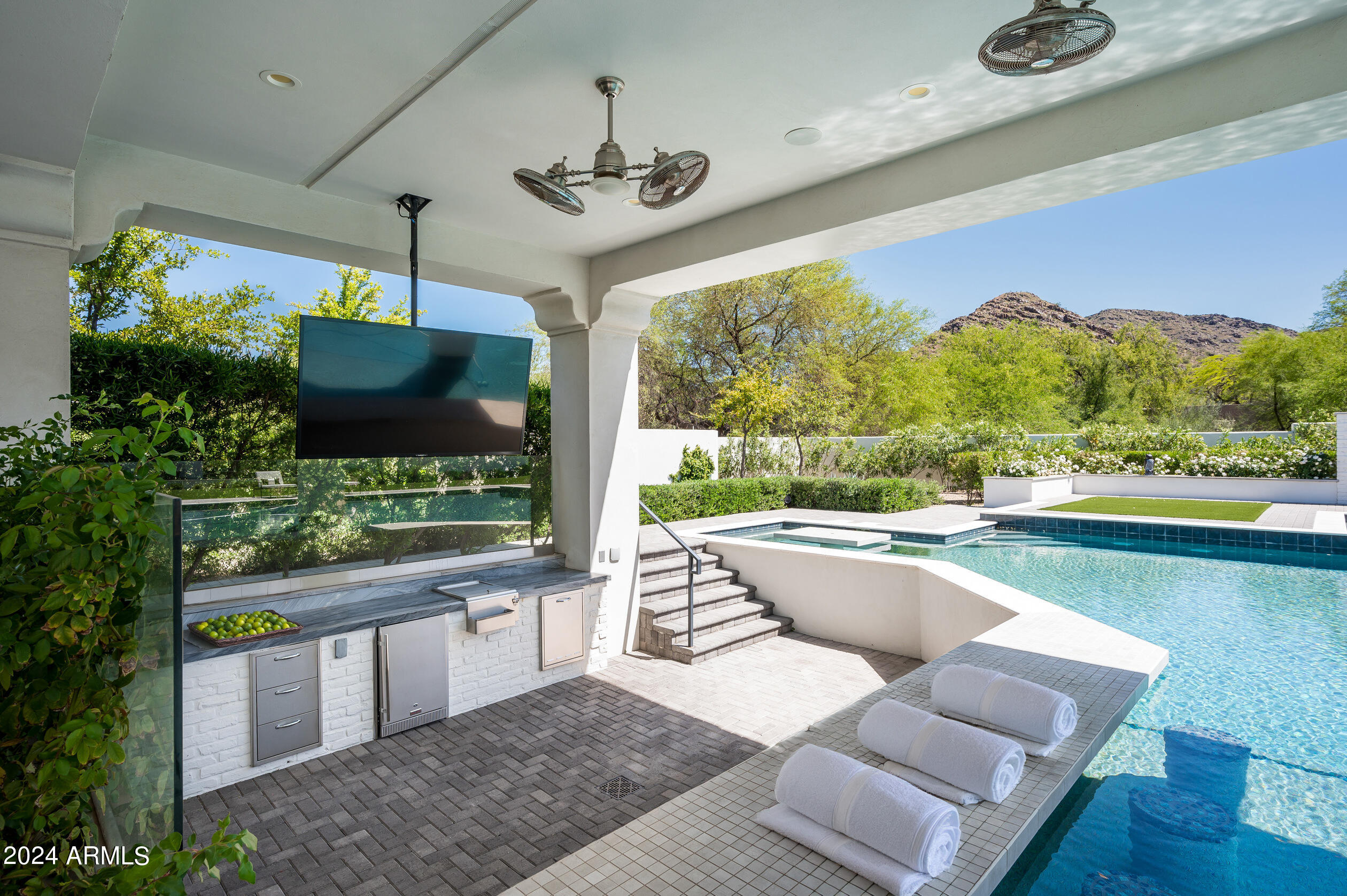 MOCKINGBIRD SQUARE - Residential