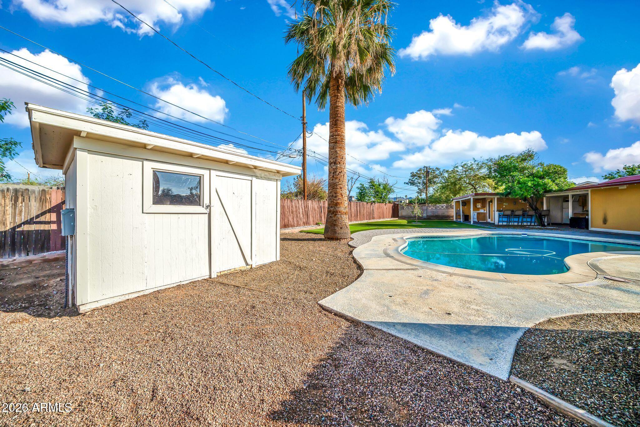 UPSHAW DESERT GARDENS - Residential