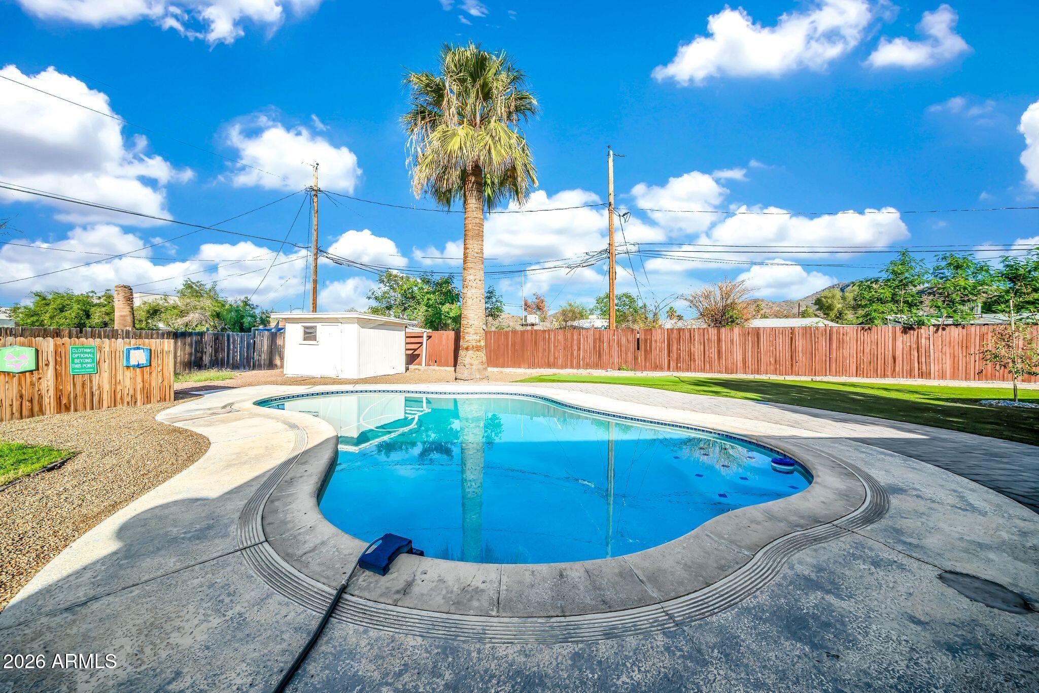 UPSHAW DESERT GARDENS - Residential