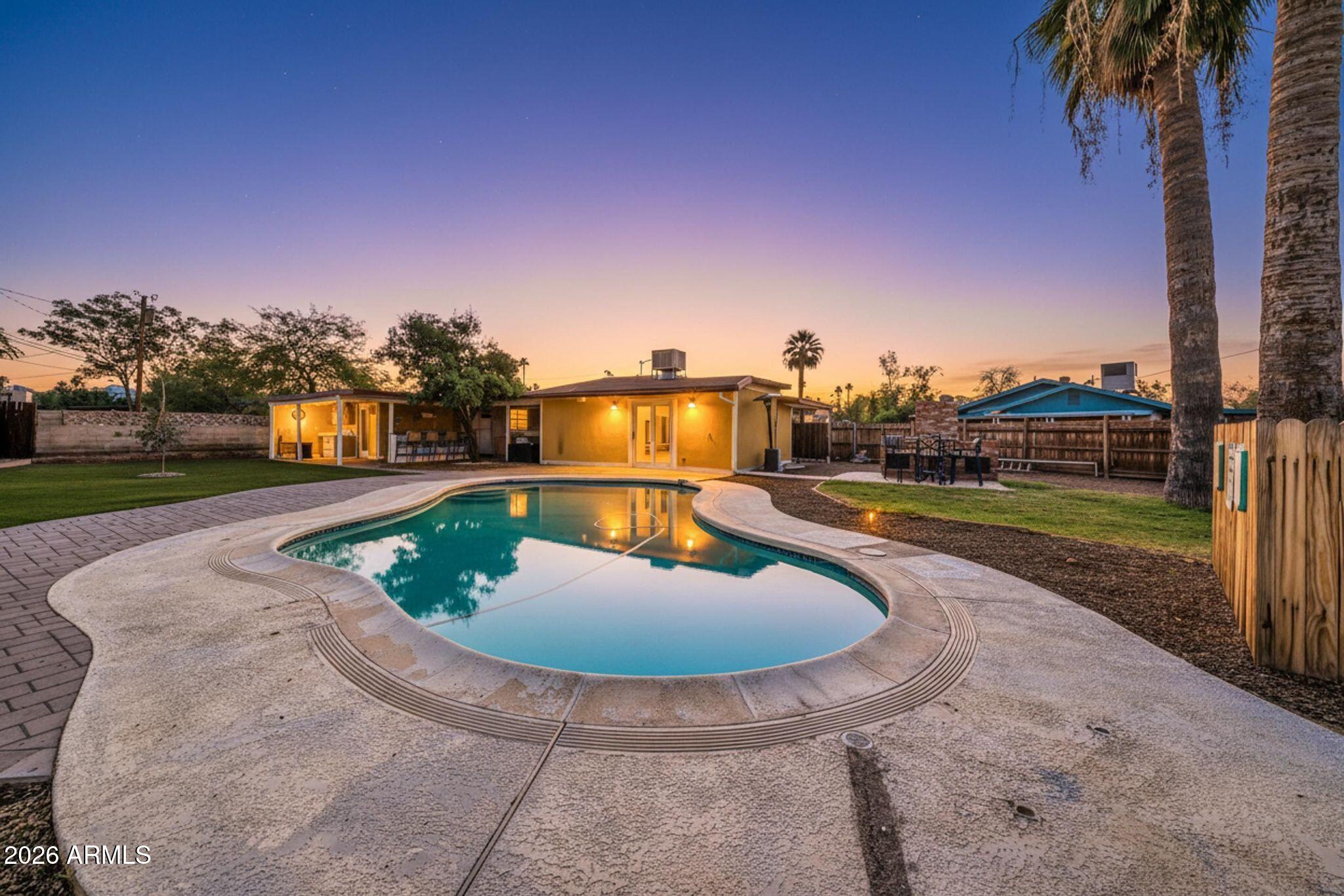 UPSHAW DESERT GARDENS - Residential