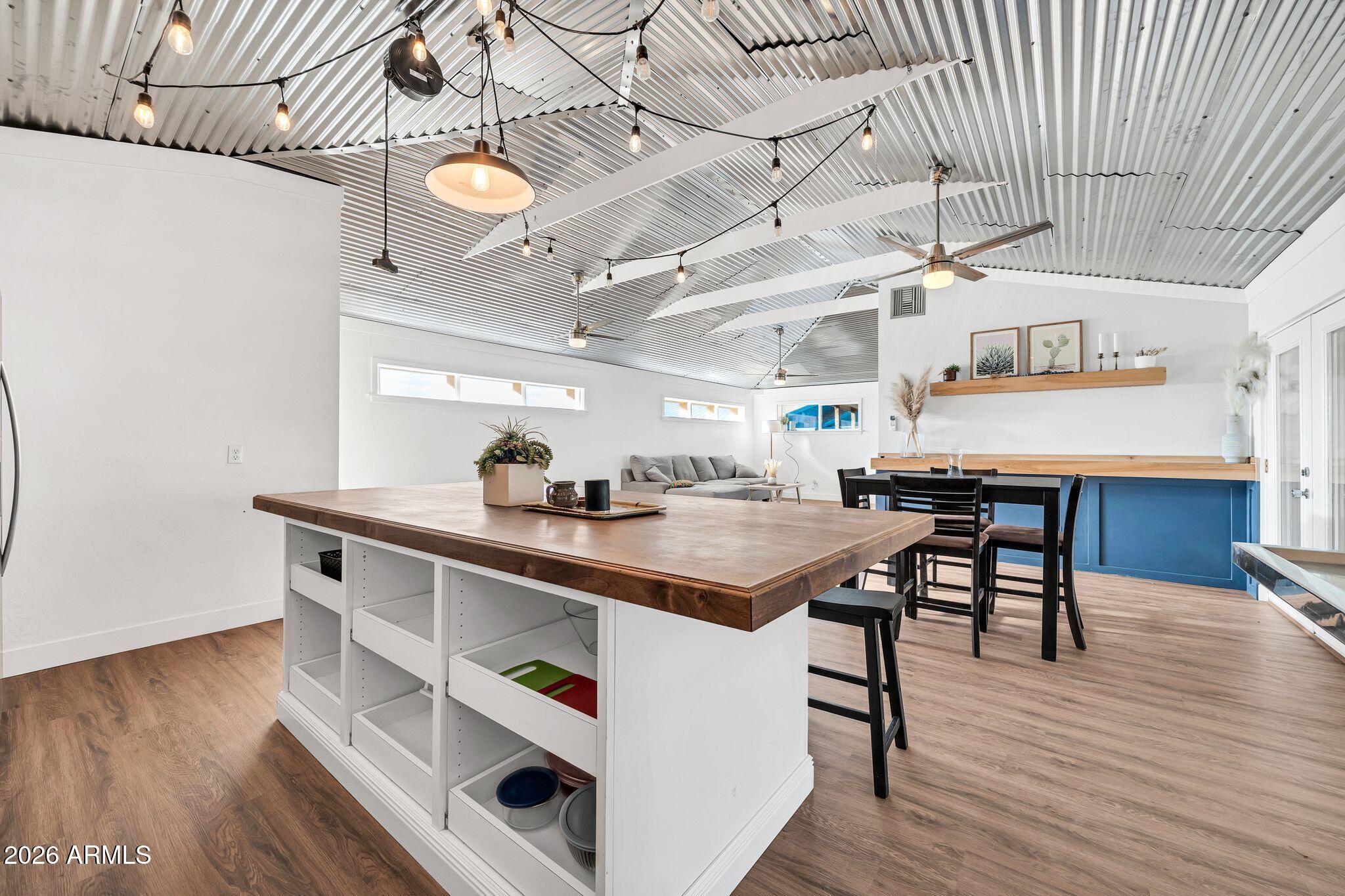 UPSHAW DESERT GARDENS - Residential