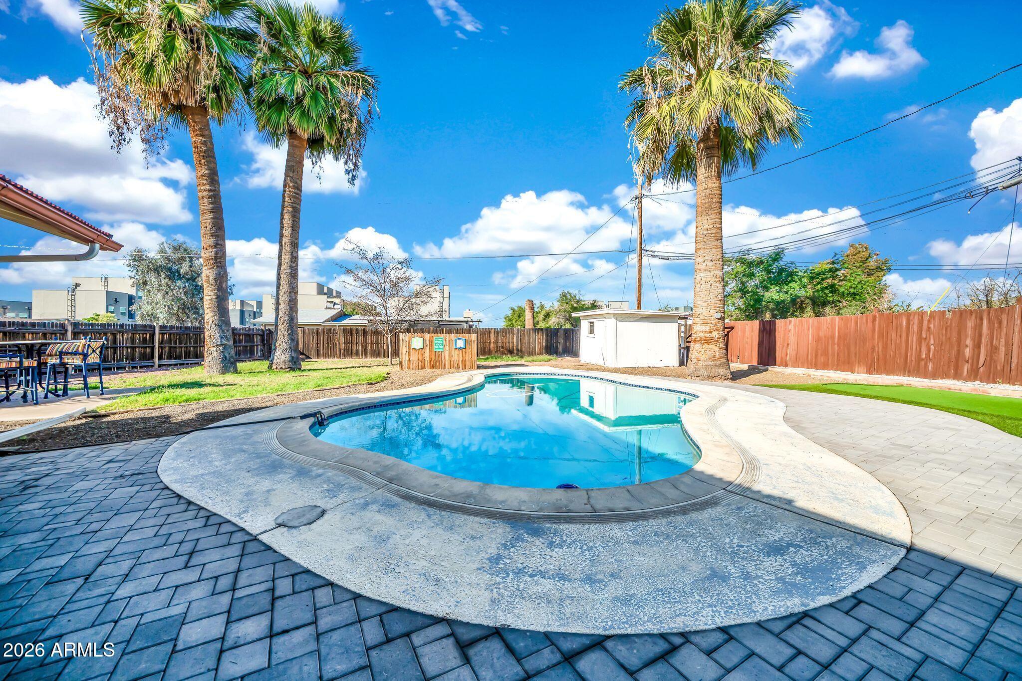 UPSHAW DESERT GARDENS - Residential