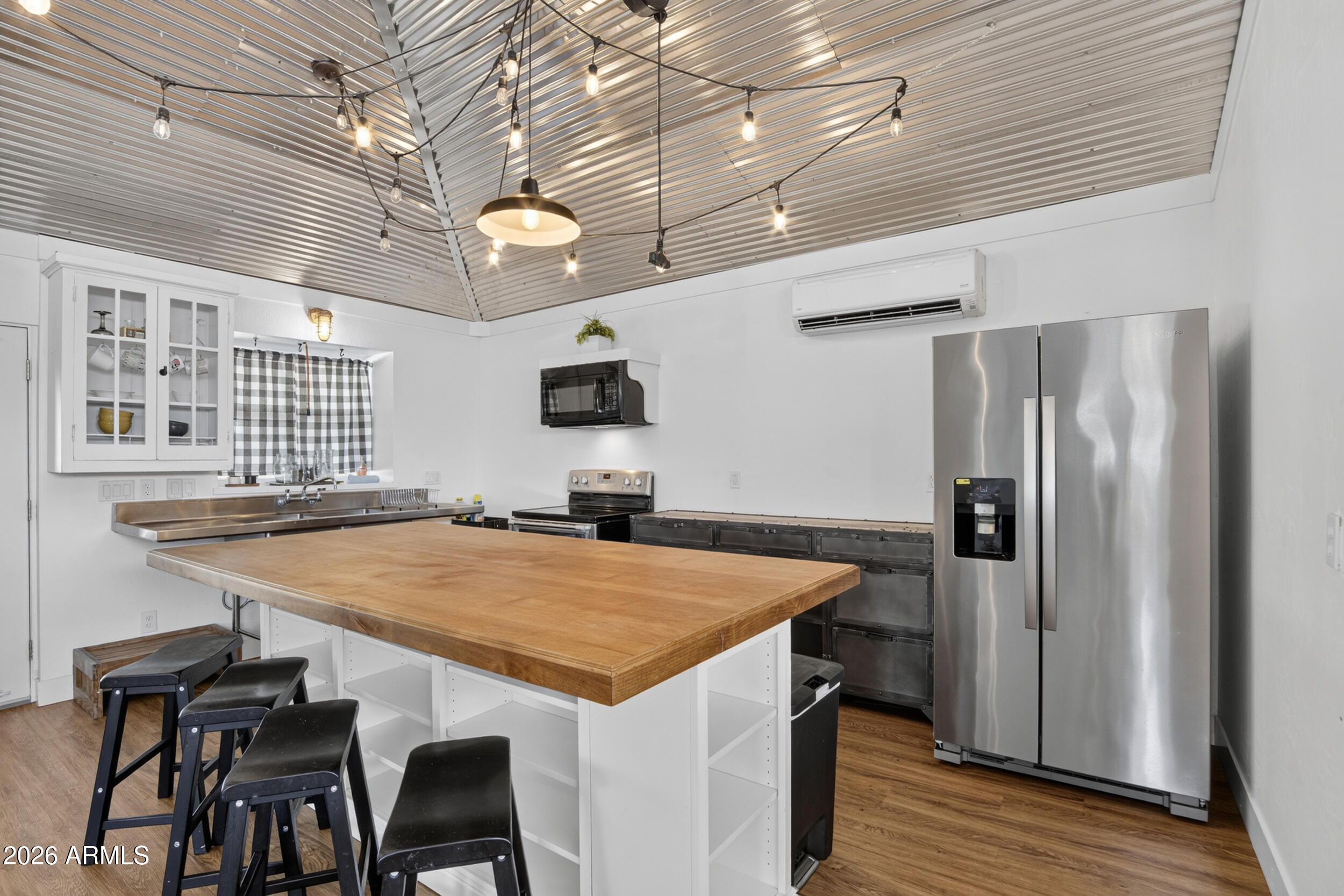 UPSHAW DESERT GARDENS - Residential