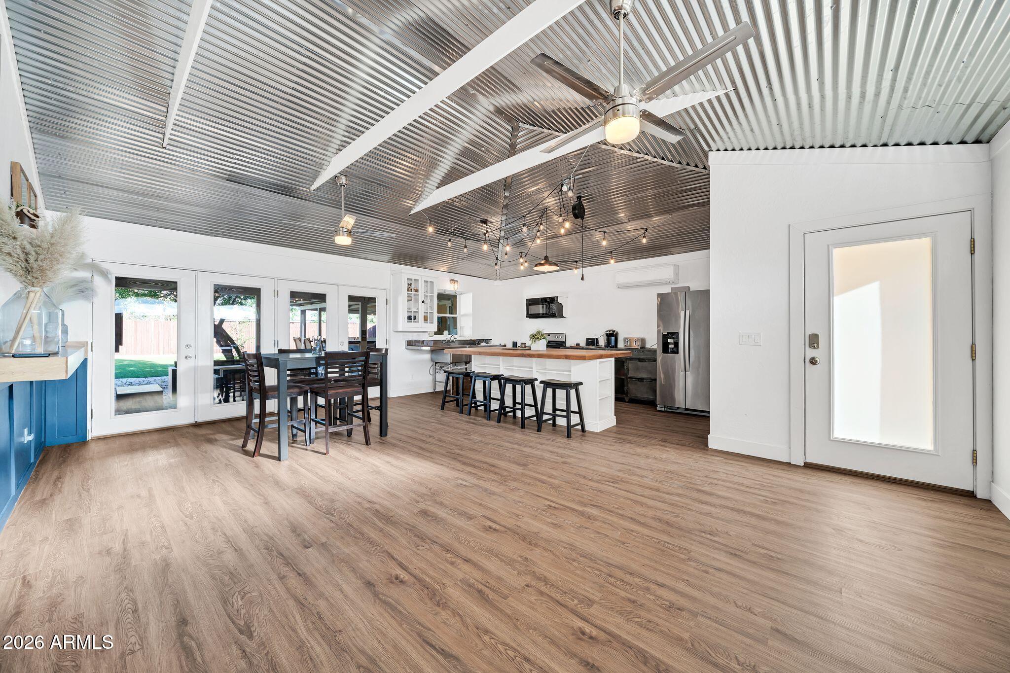 UPSHAW DESERT GARDENS - Residential
