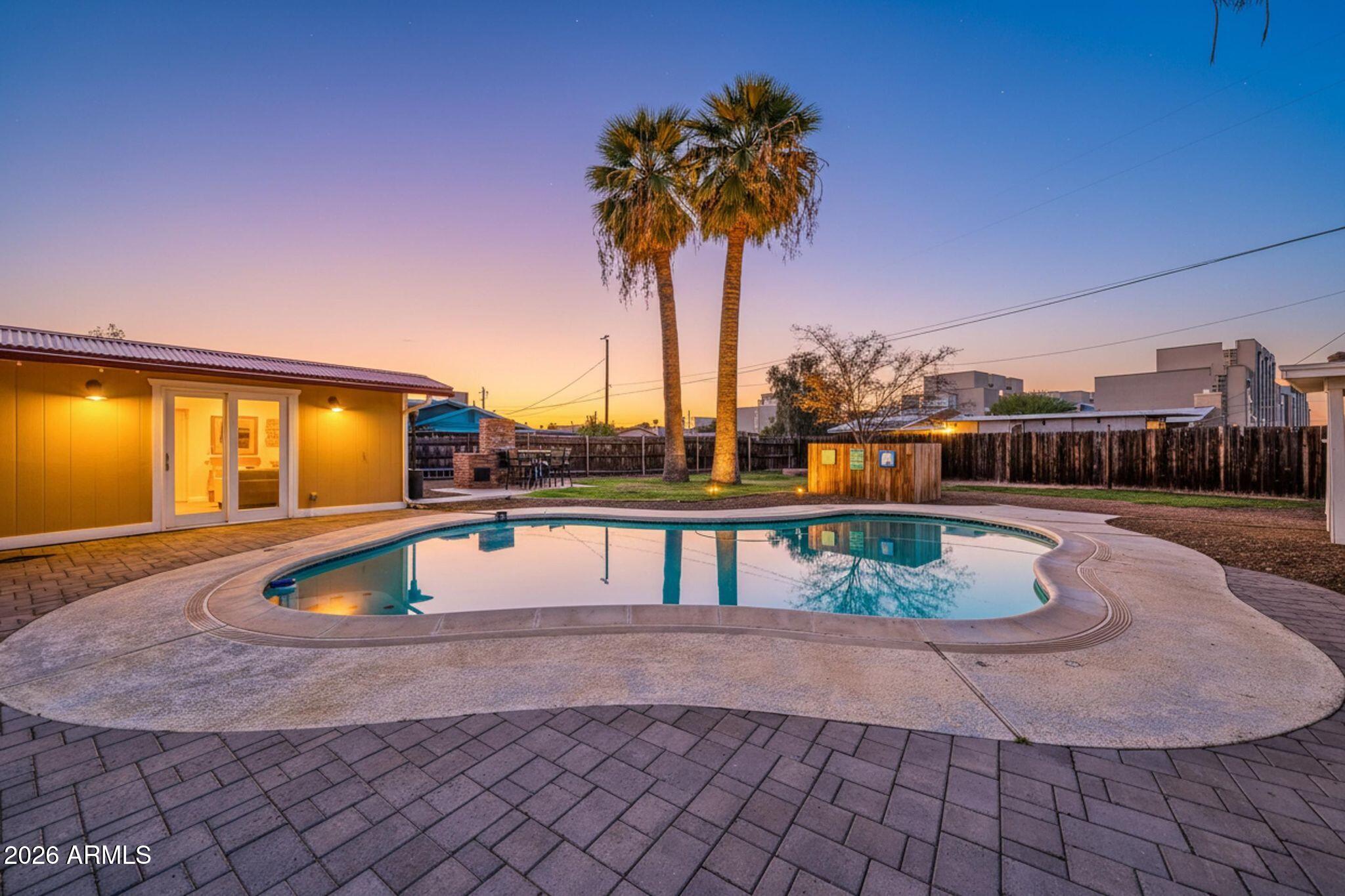 UPSHAW DESERT GARDENS - Residential