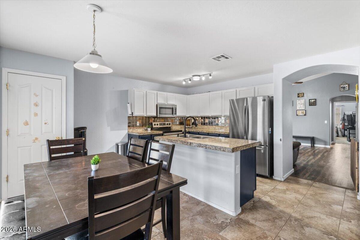 MAGMA RANCH I UNIT 3 - Residential
