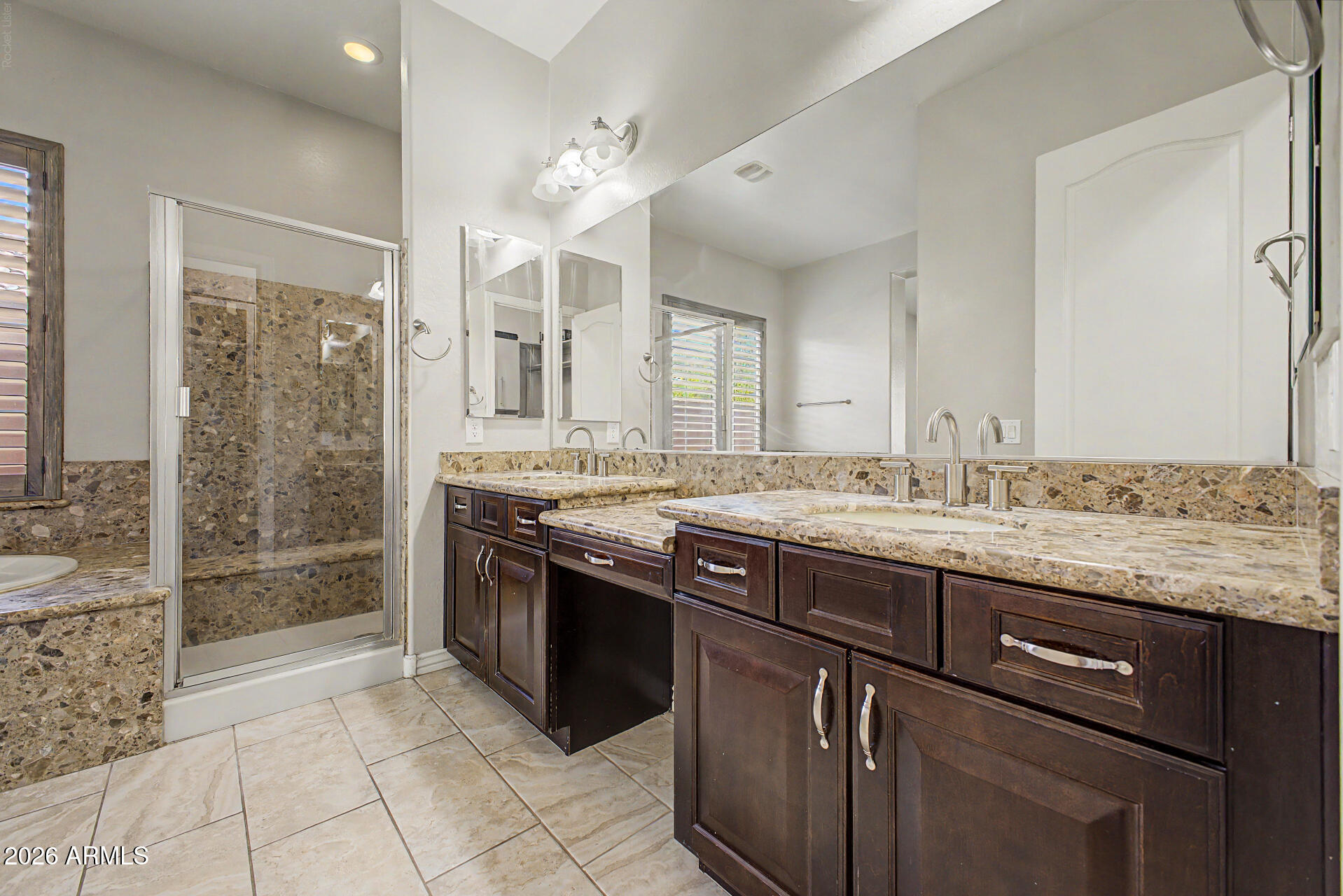 MAPLEWOOD COURT - Residential