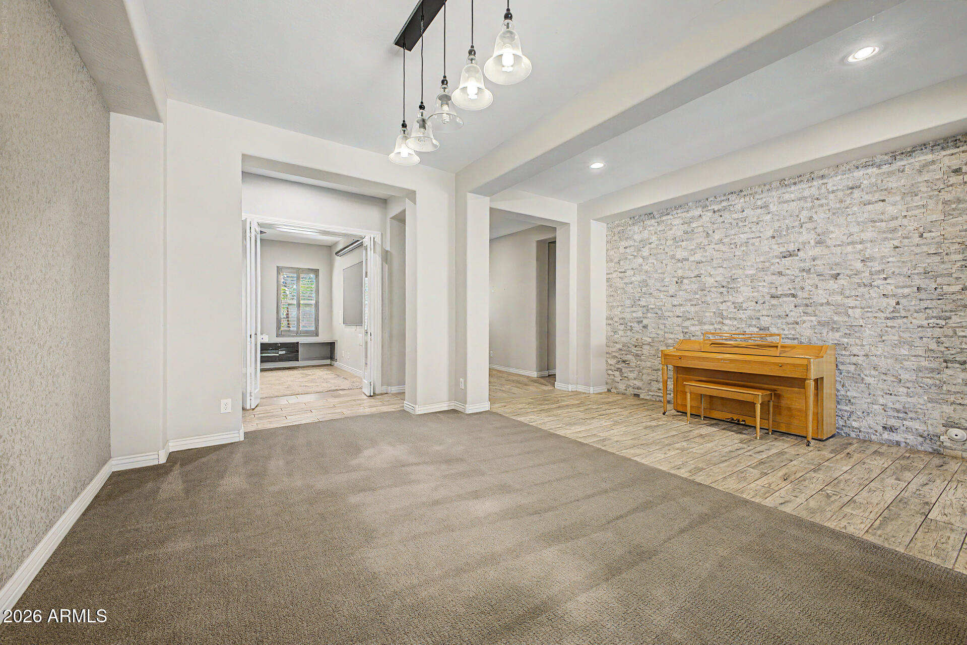 MAPLEWOOD COURT - Residential