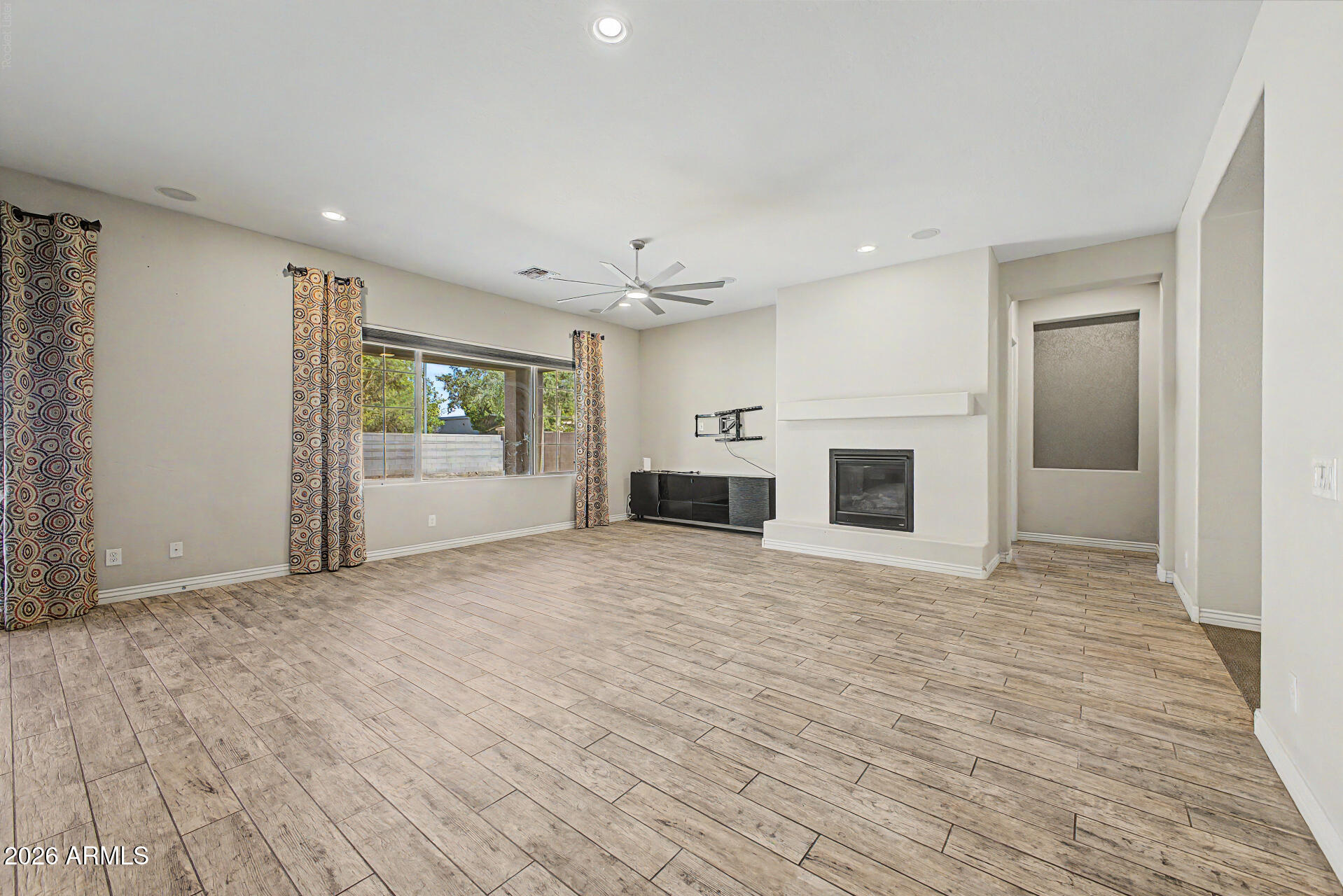 MAPLEWOOD COURT - Residential