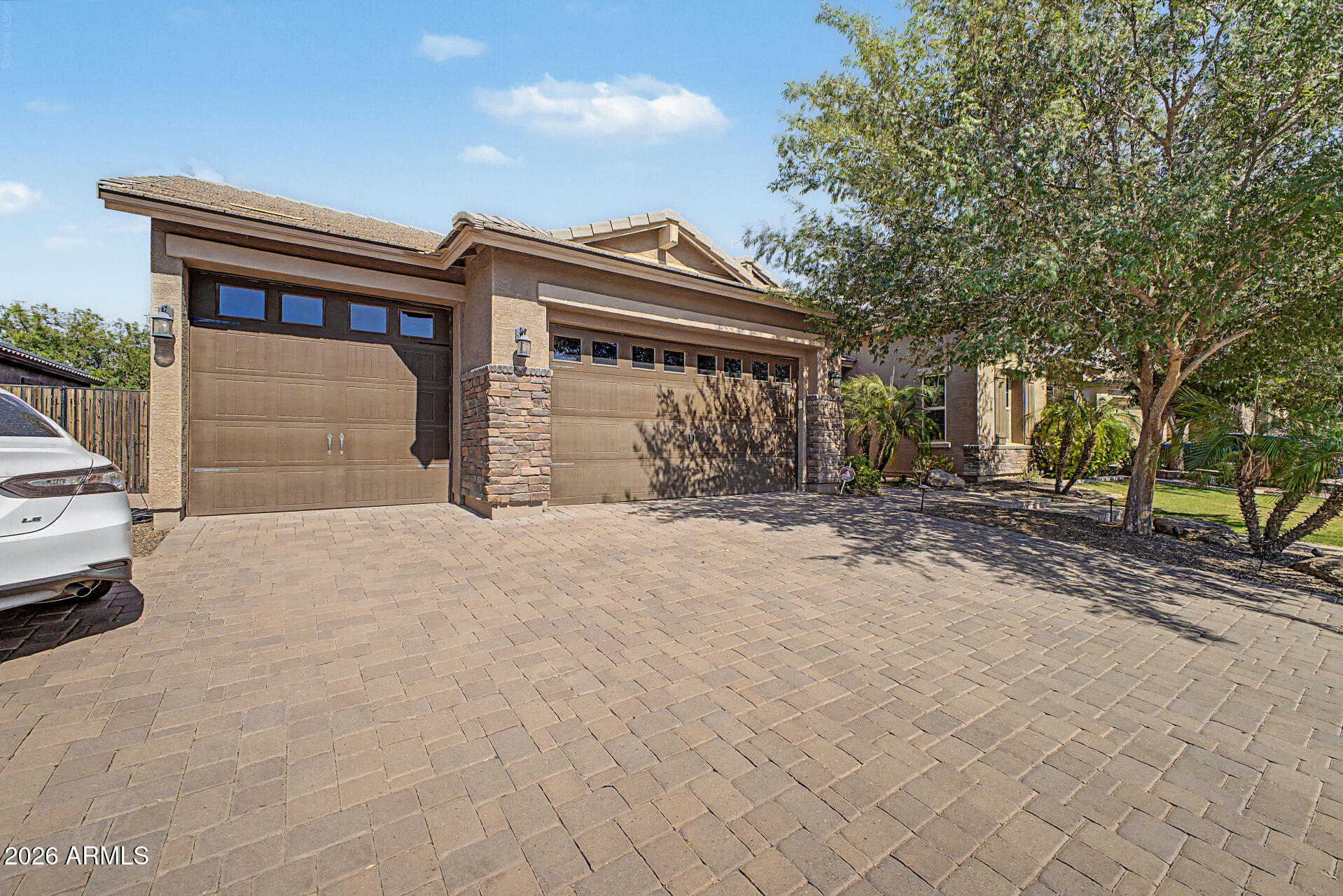 MAPLEWOOD COURT - Residential