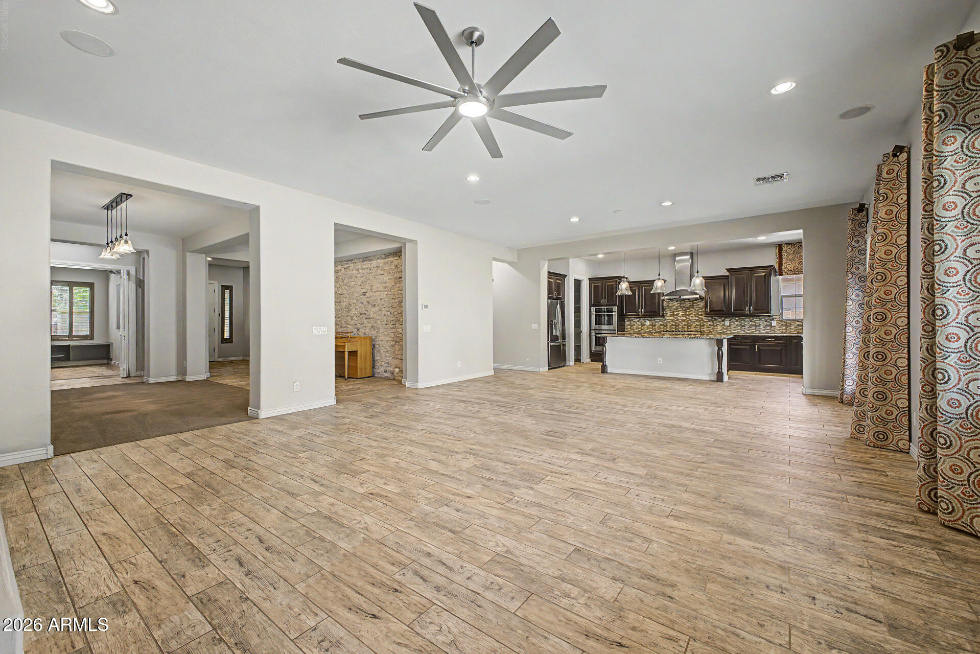 MAPLEWOOD COURT - Residential