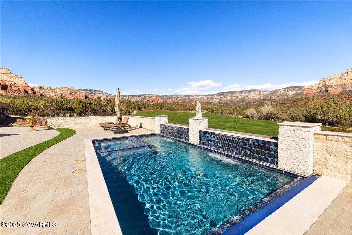 Seven Canyons - Residential
