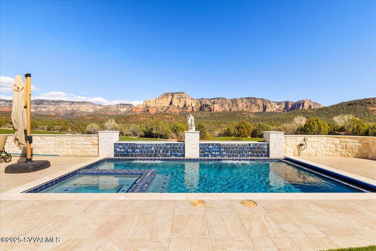 Seven Canyons - Residential