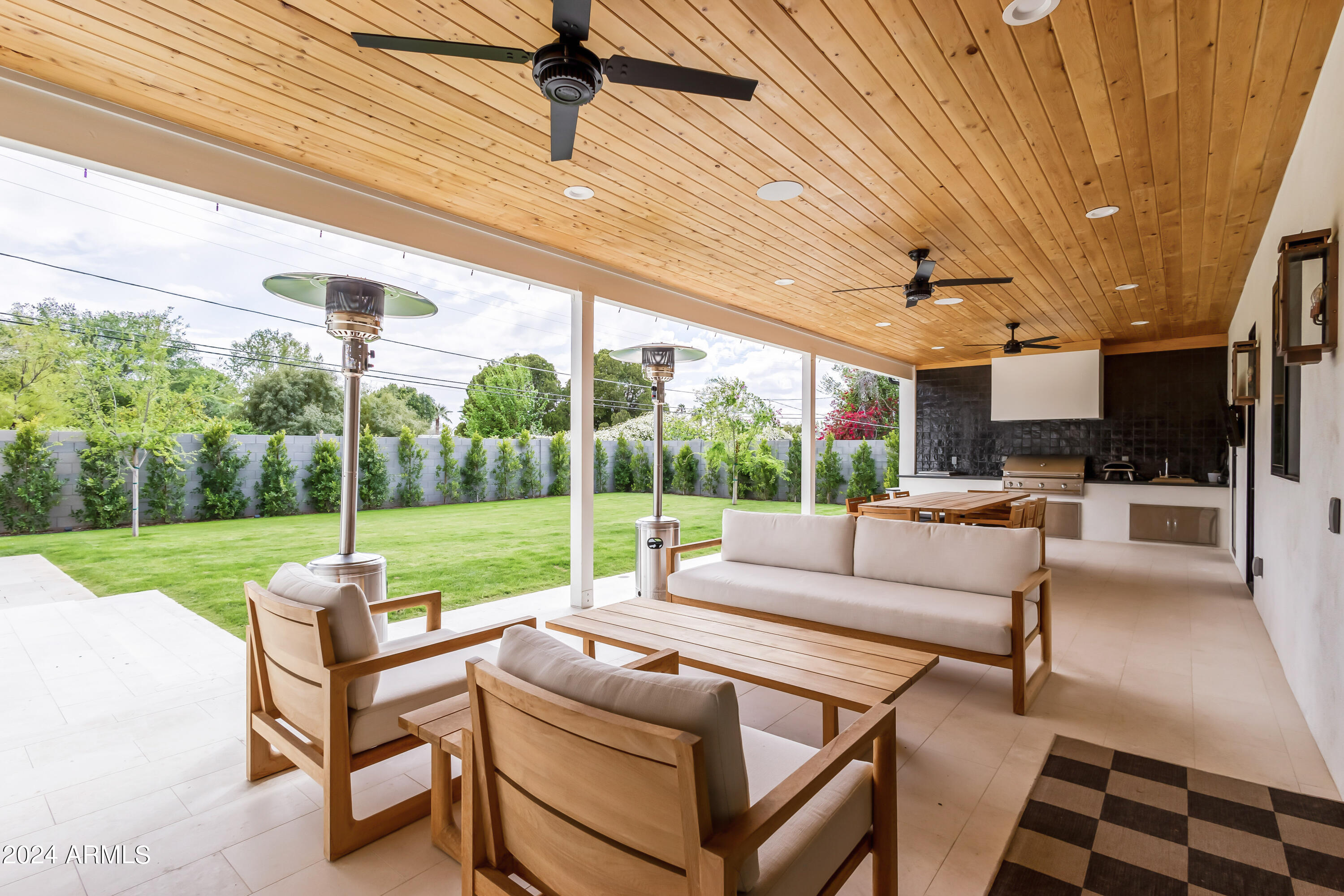 HIGHLANDVIEW - Residential