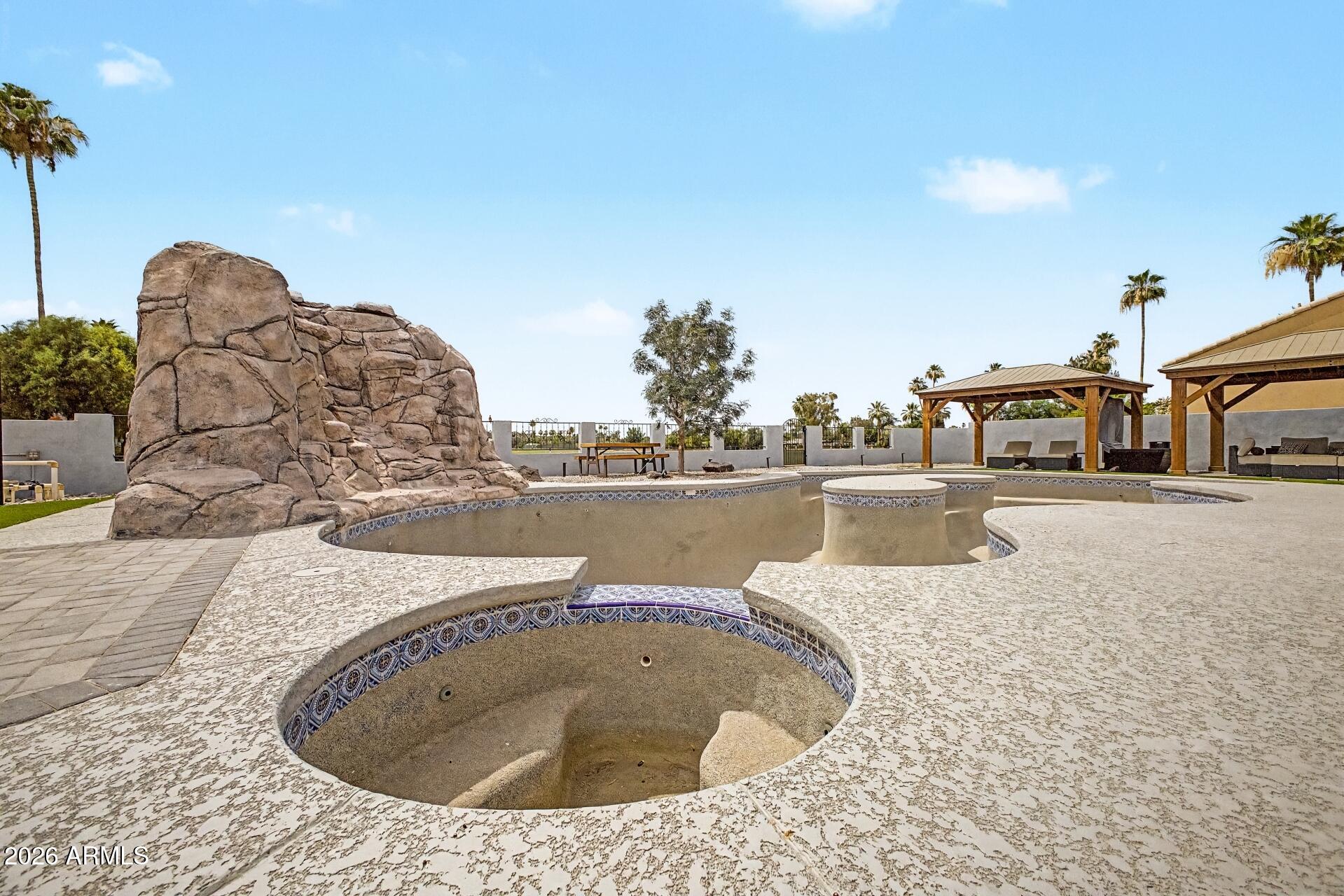 MOON VALLEY LOTS 1-128 146-339 TR A-E - Residential