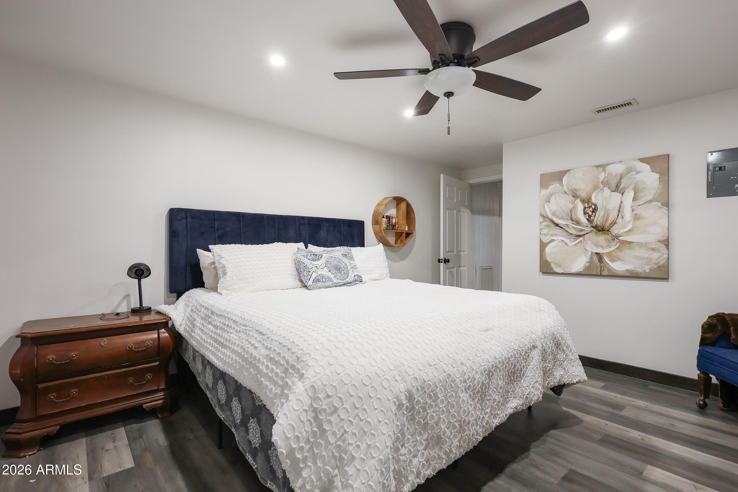 PINEWOOD 9 - Residential