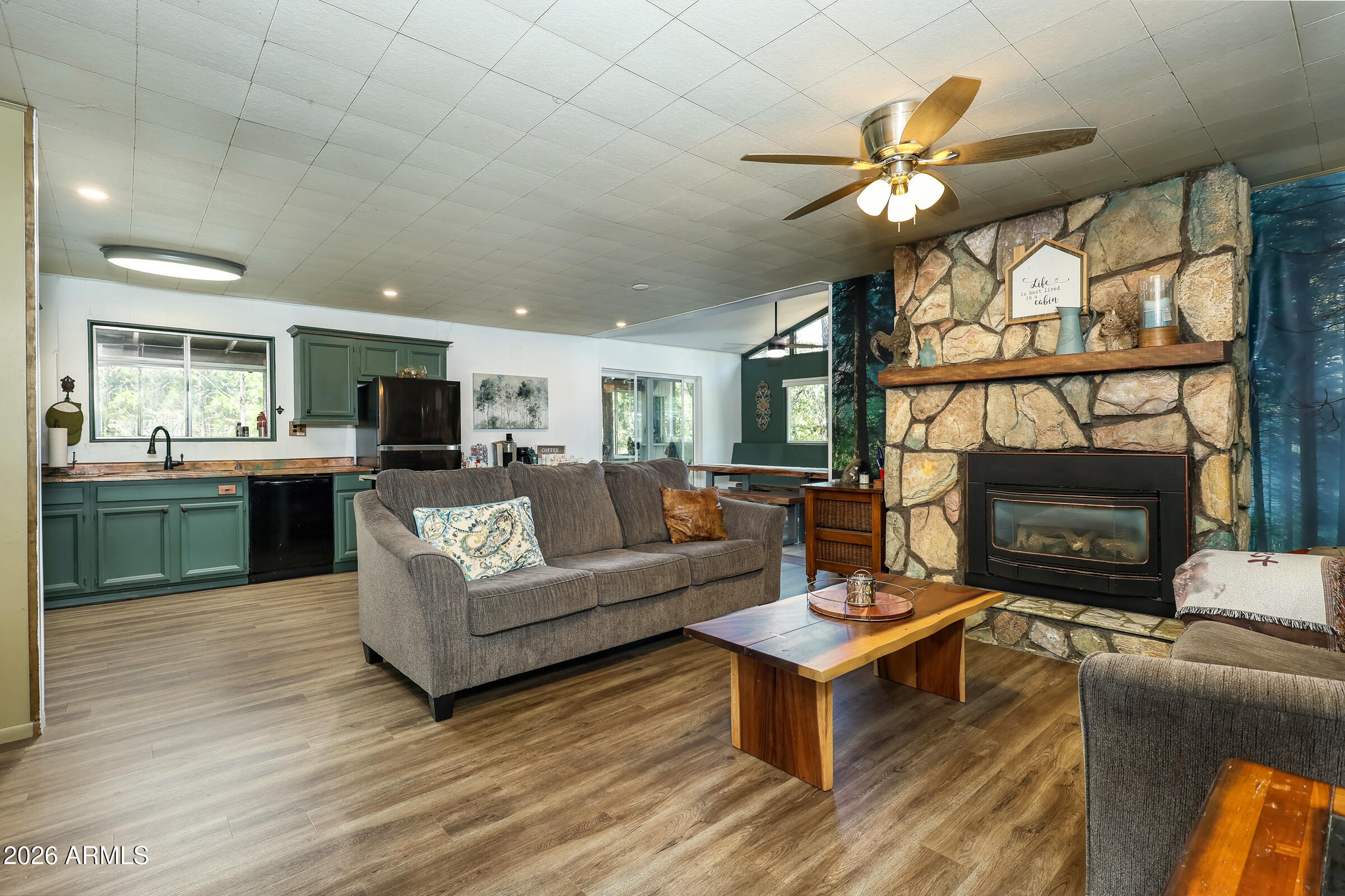 PINEWOOD 9 - Residential