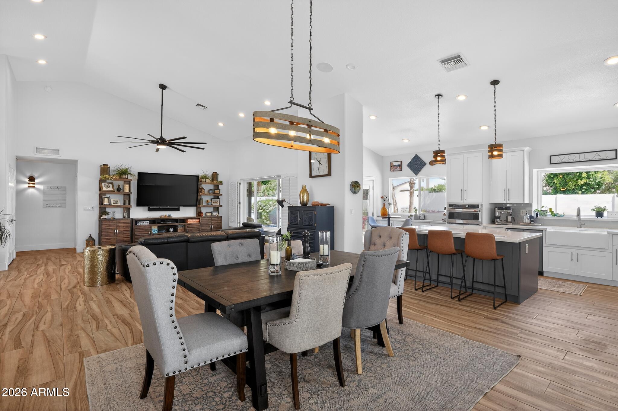 AHWATUKEE FS 19 LOT 6598-6706 TR A - Residential