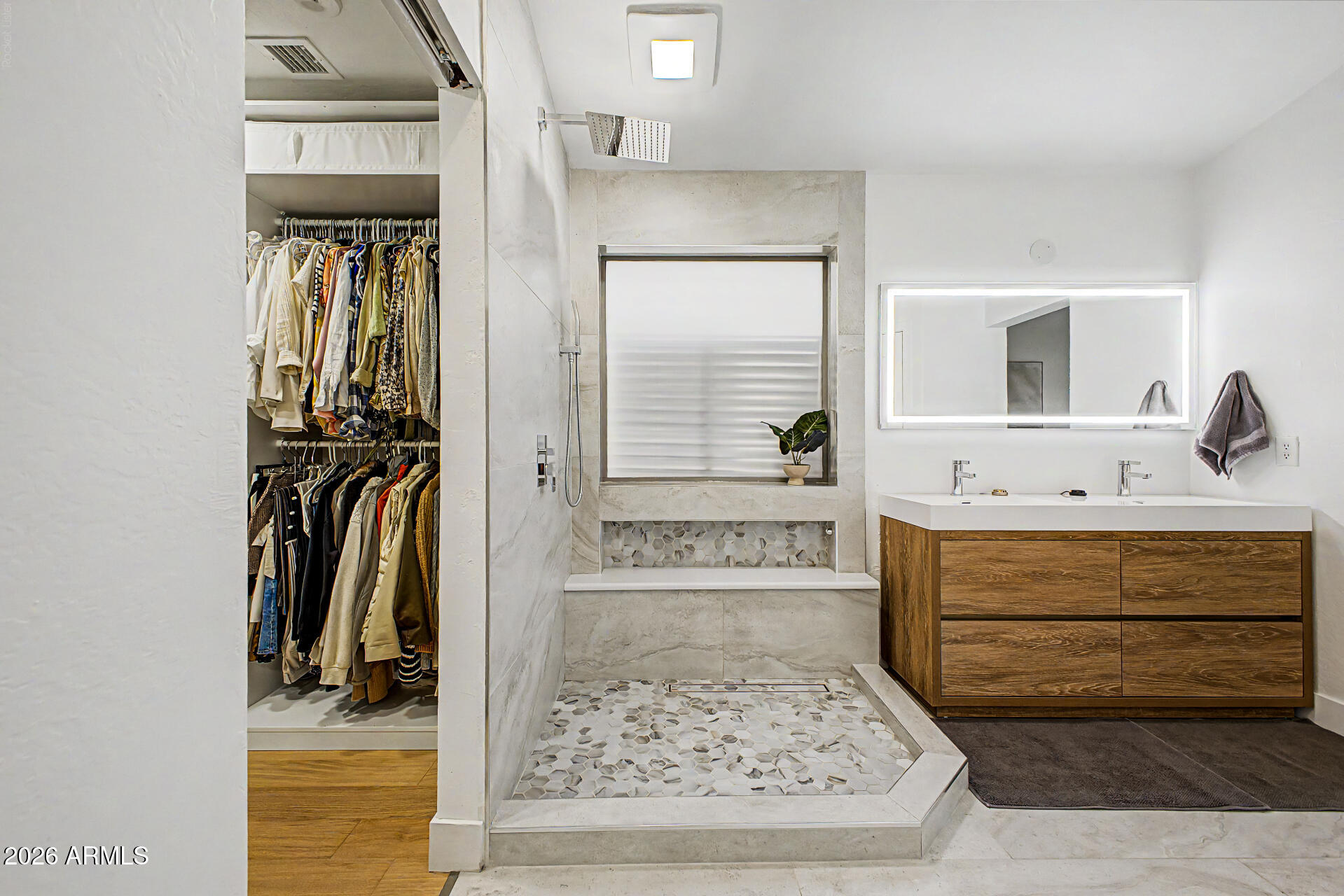 CERRANO 2 - Residential