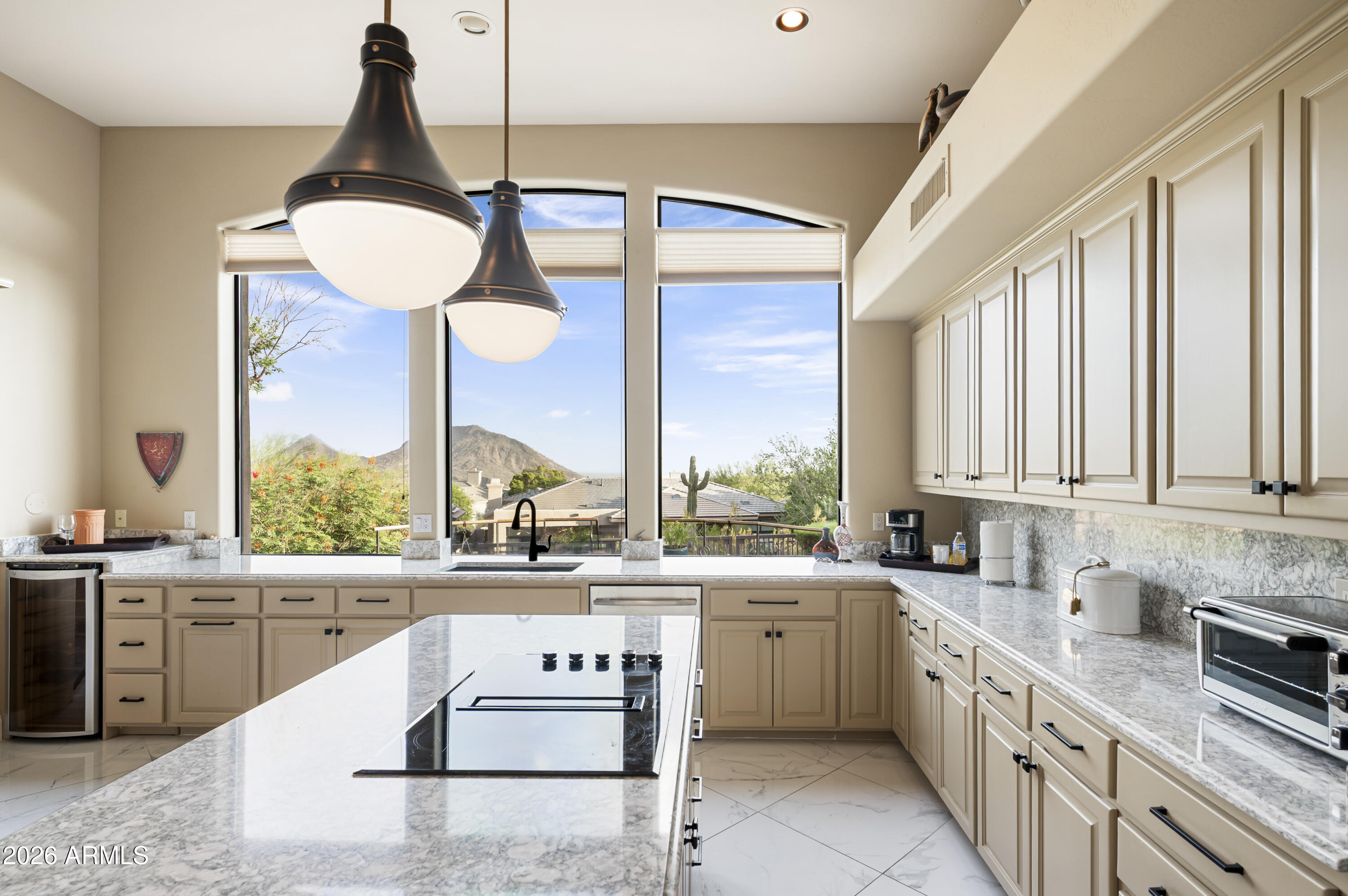 SCOTTSDALE MOUNTAIN - Residential