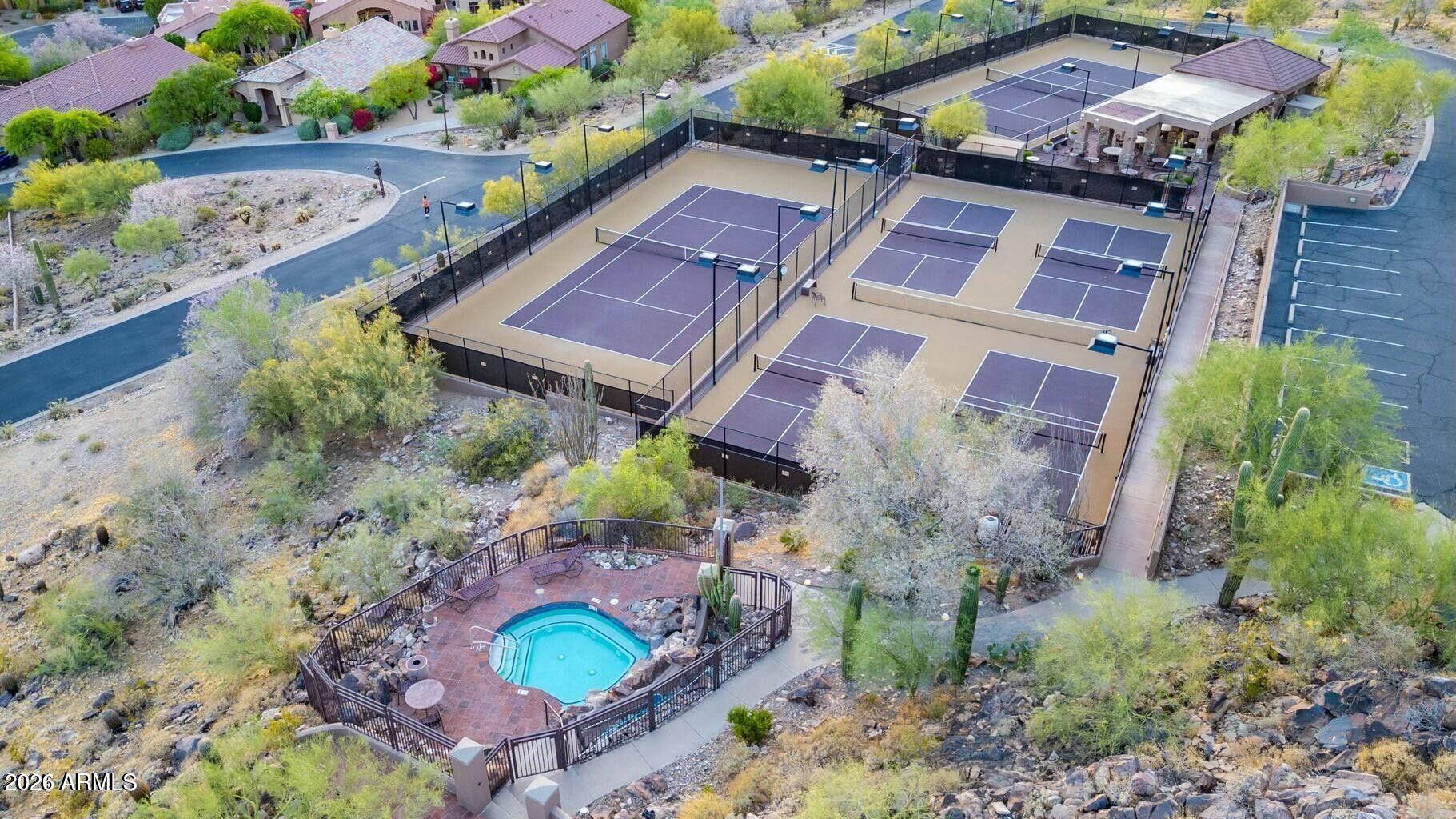 SCOTTSDALE MOUNTAIN - Residential