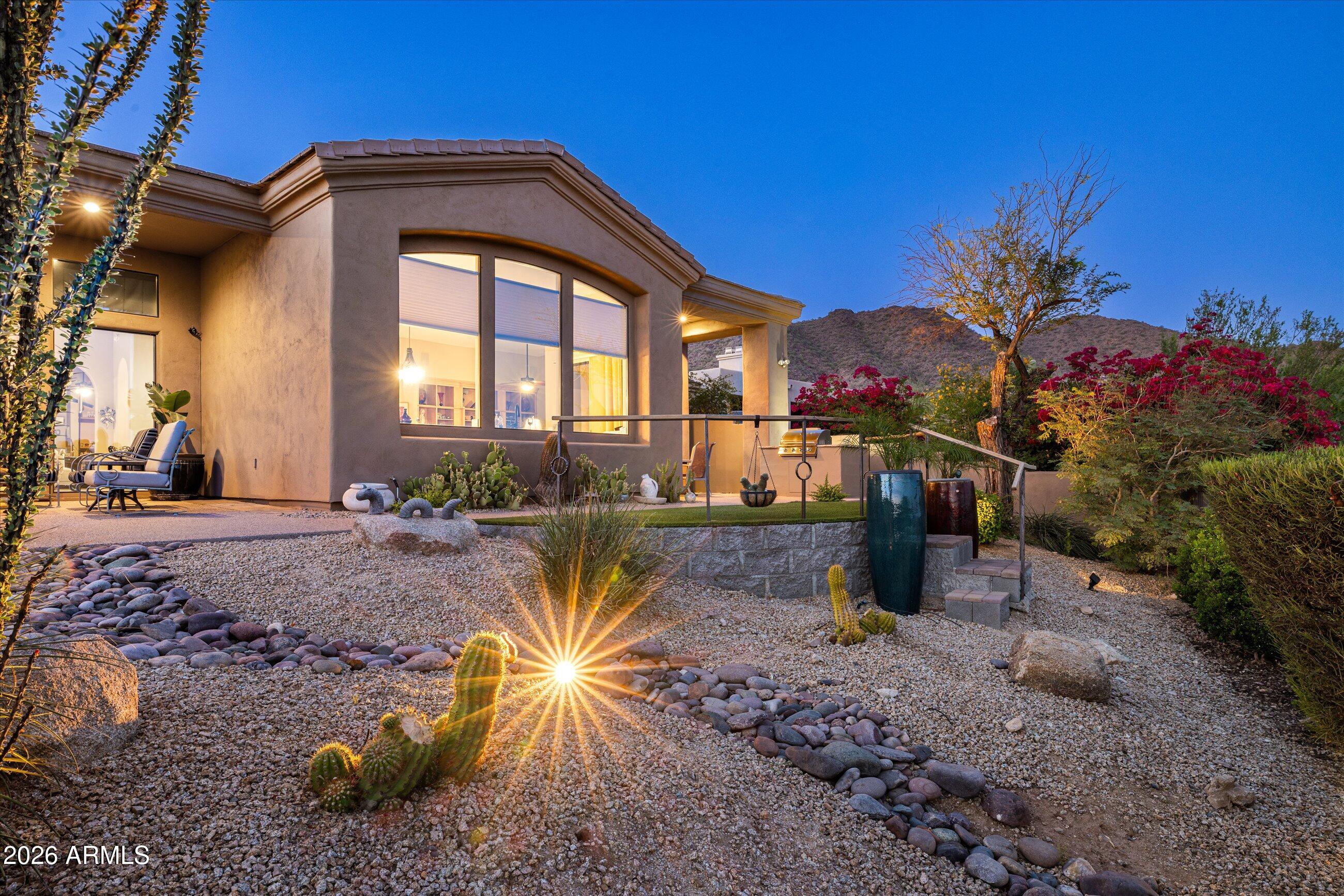 SCOTTSDALE MOUNTAIN - Residential