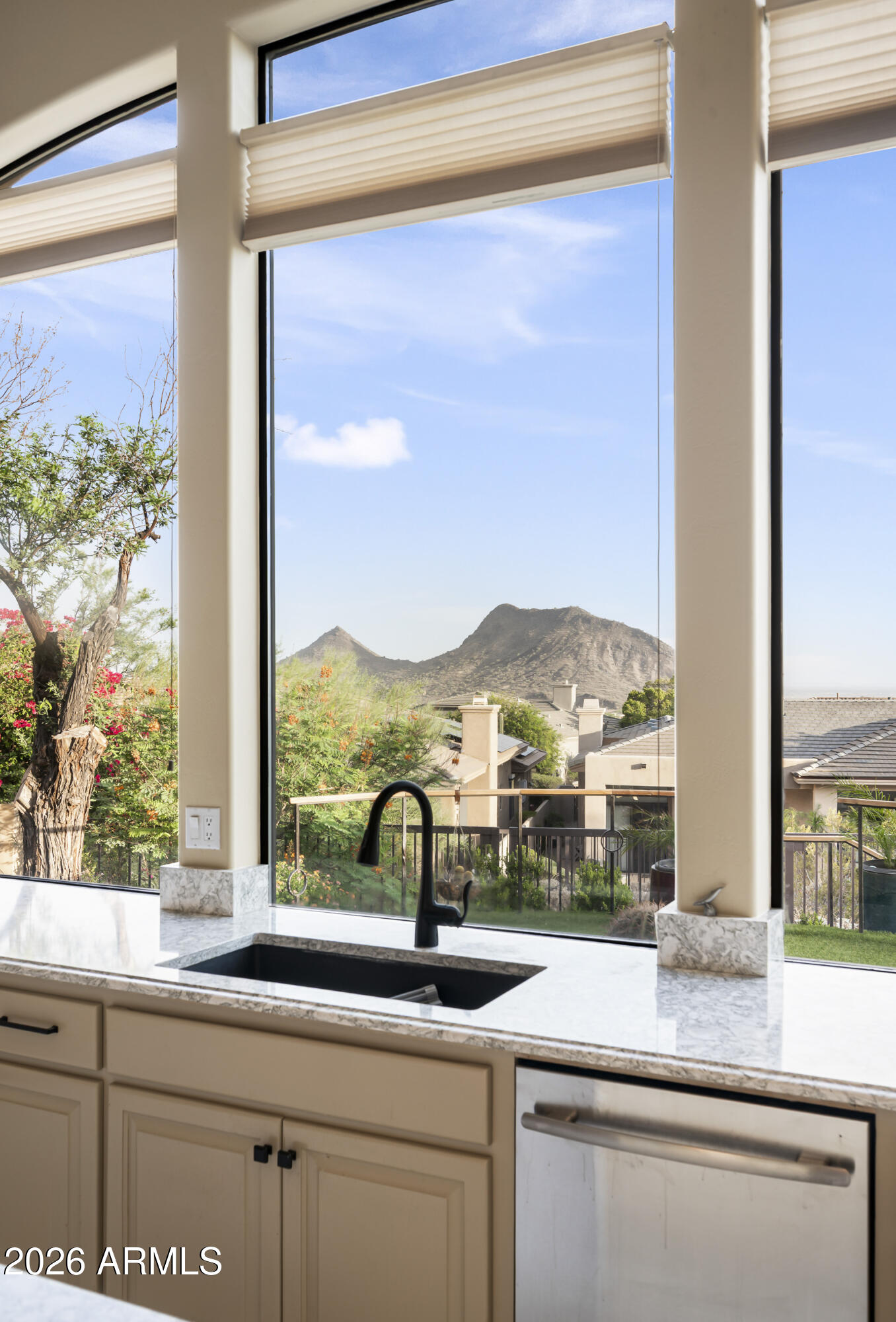 SCOTTSDALE MOUNTAIN - Residential