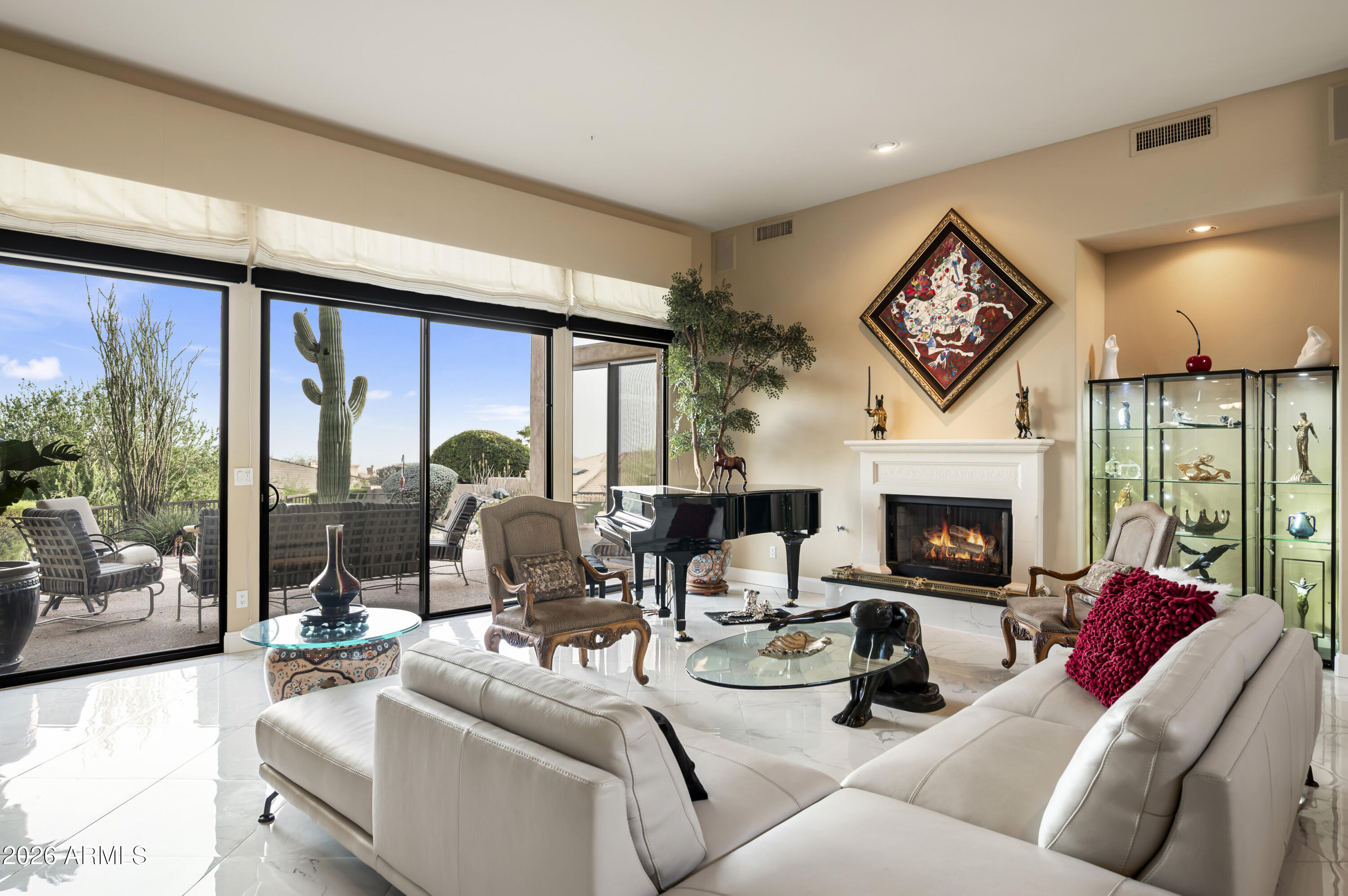 SCOTTSDALE MOUNTAIN - Residential