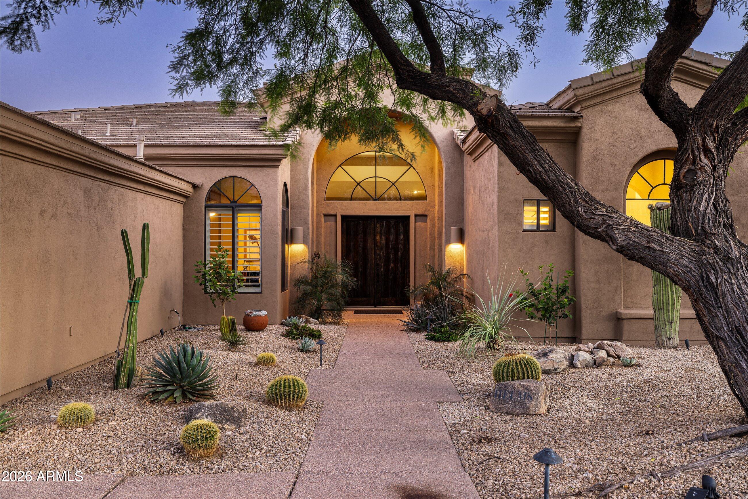 SCOTTSDALE MOUNTAIN - Residential