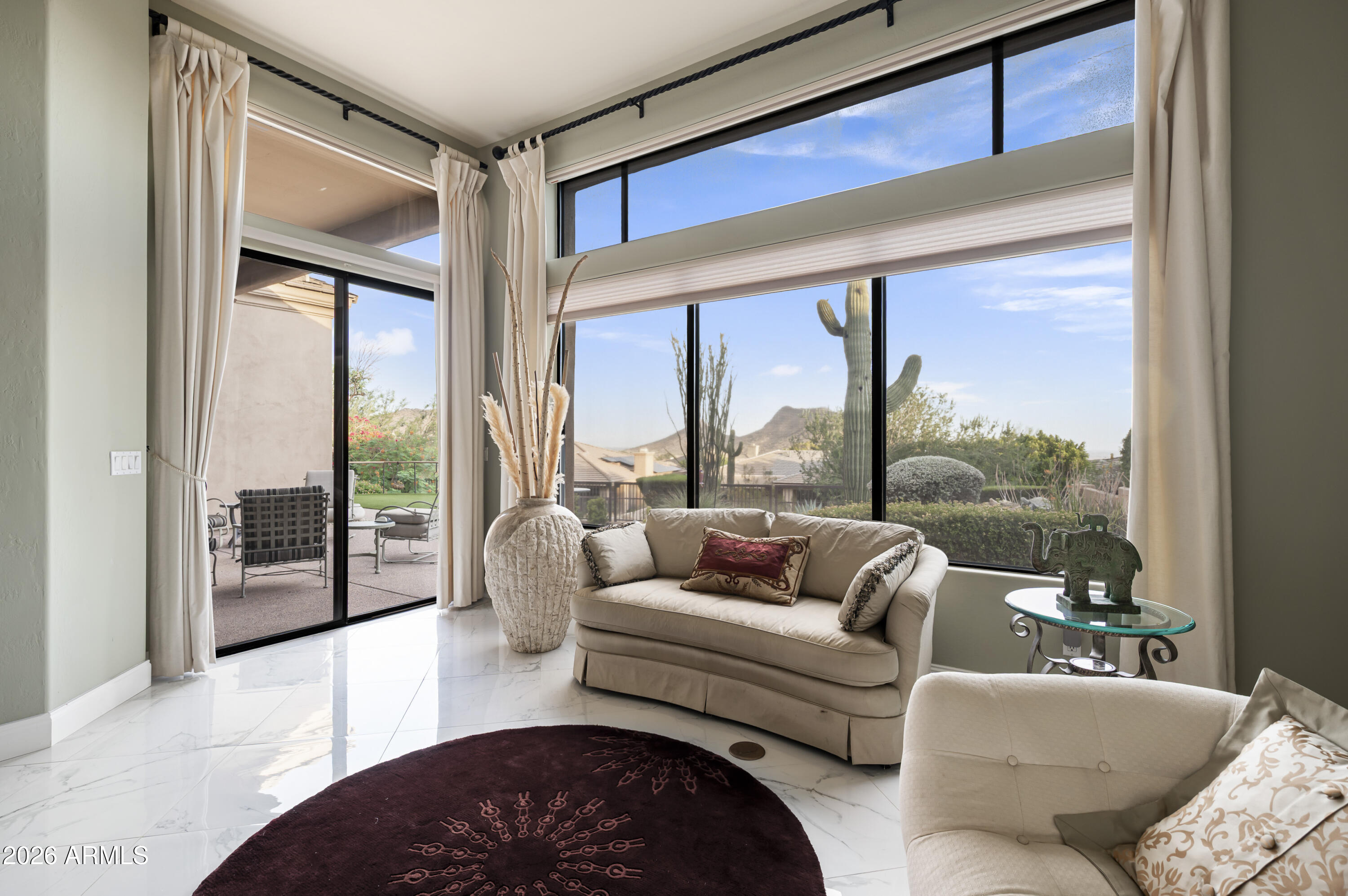 SCOTTSDALE MOUNTAIN - Residential